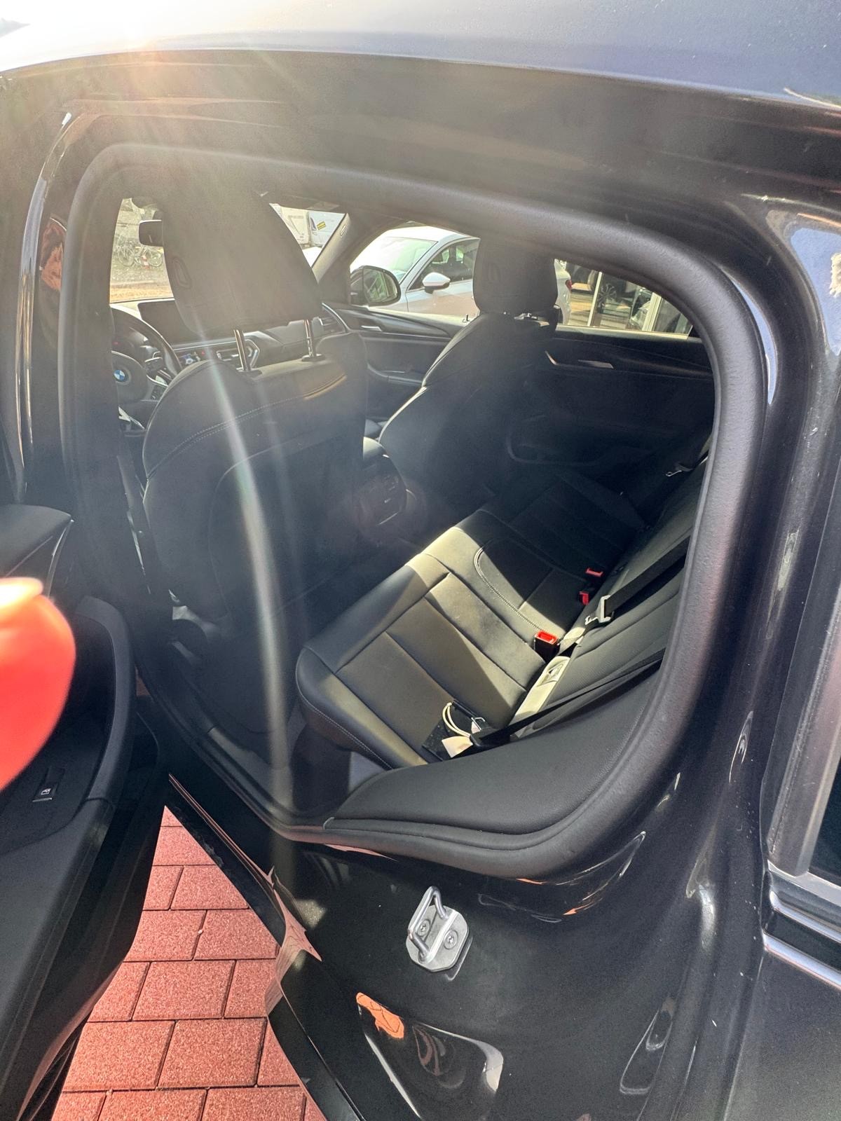 BMW X4 xDrive 48V 20d M Sport Steptronic-image-9