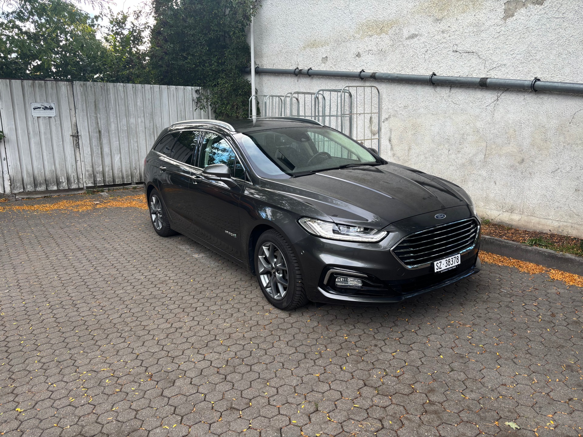 FORD 2.0 HEV 187 Vignale-image-3