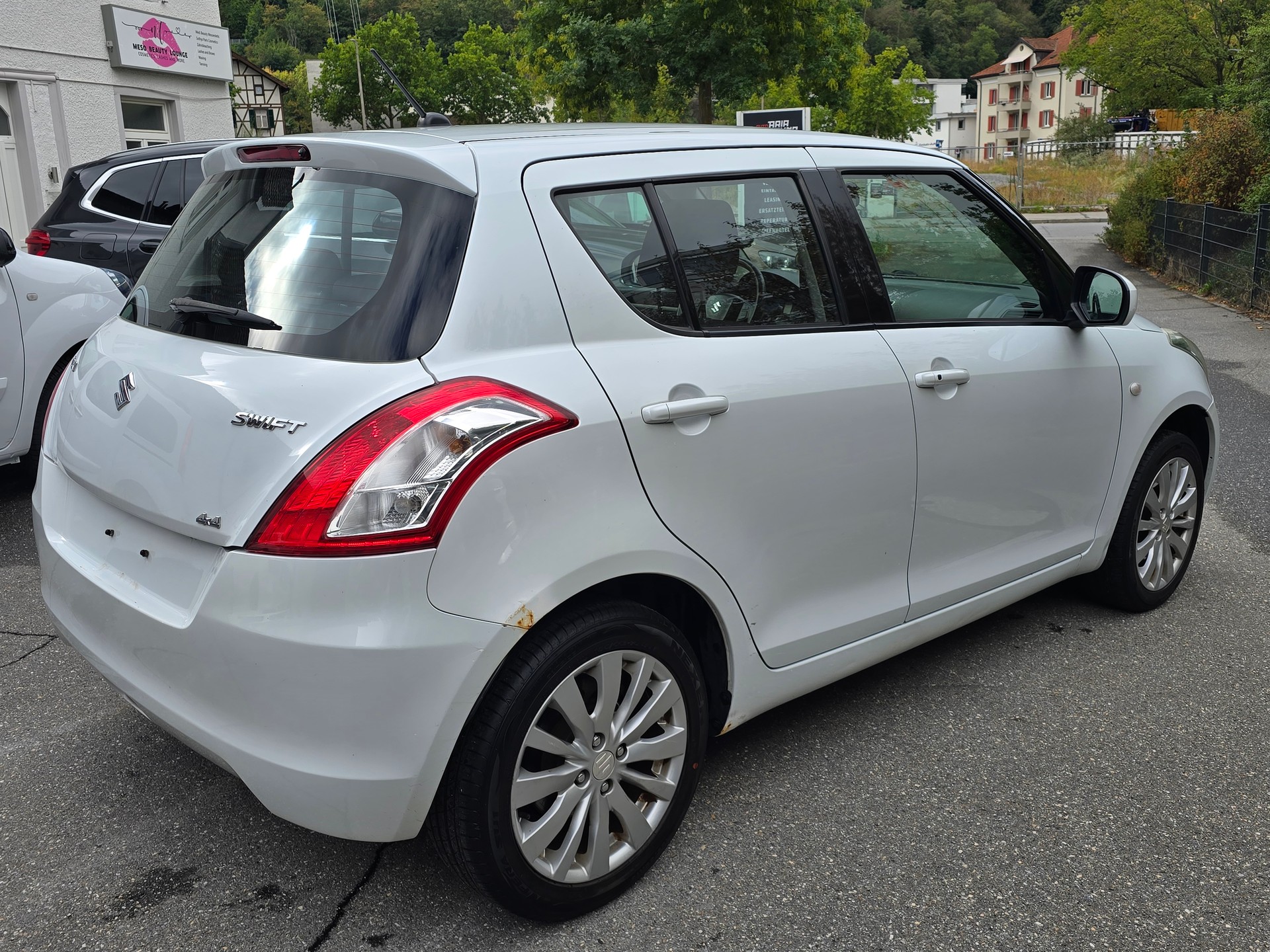 SUZUKI Swift 1.2i 16V GL 4x4-image-2
