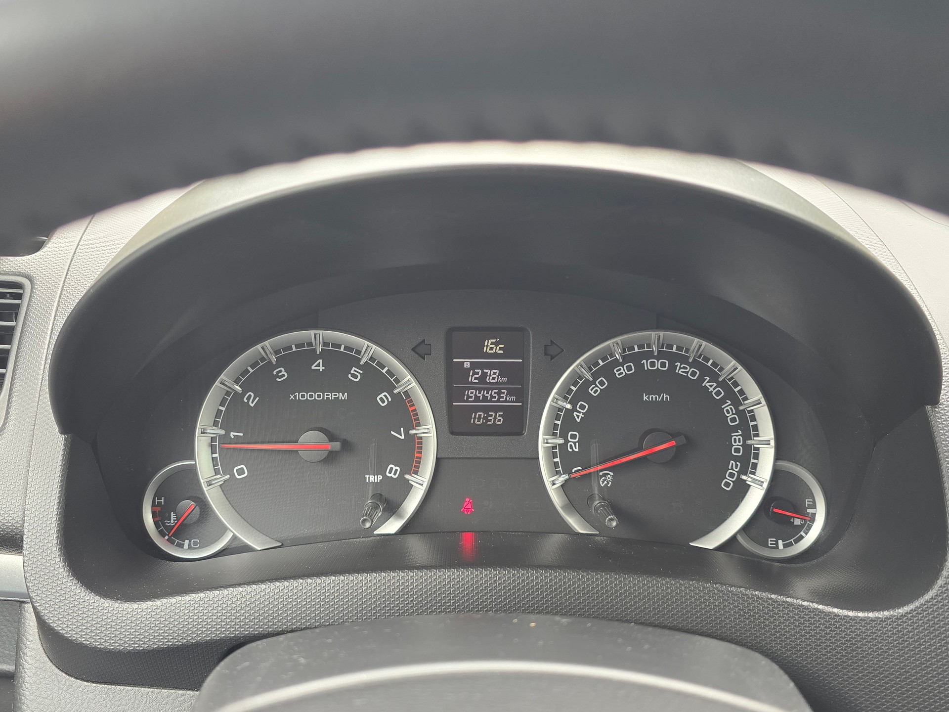 SUZUKI Swift 1.2i 16V GL 4x4-image-12