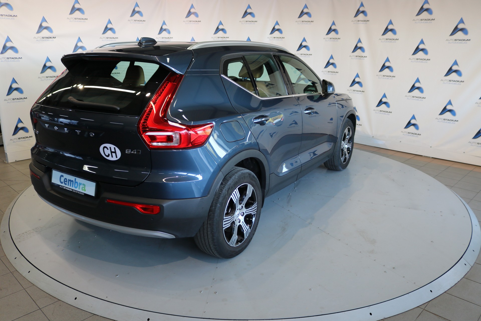 VOLVO XC40 B4 Benzin Mild Hybrid AWD Momentum Geartronic-image-20