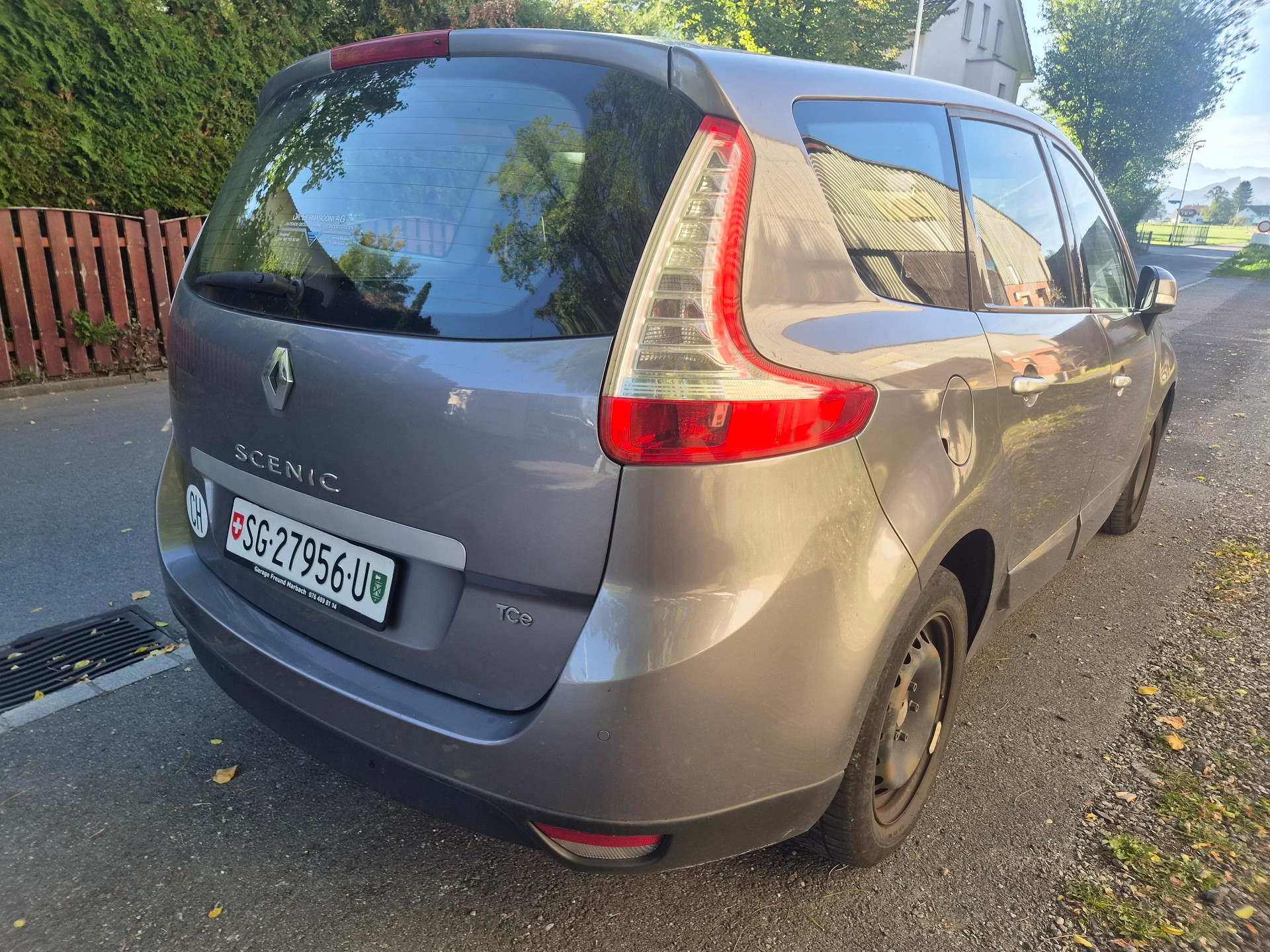 RENAULT Grand Scénic 1.4 16V Turbo Expression-image-6