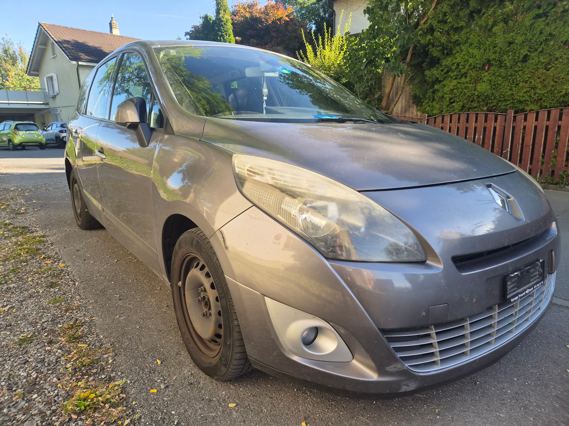 RENAULT Grand Scénic 1.4 16V Turbo Expression-image-1