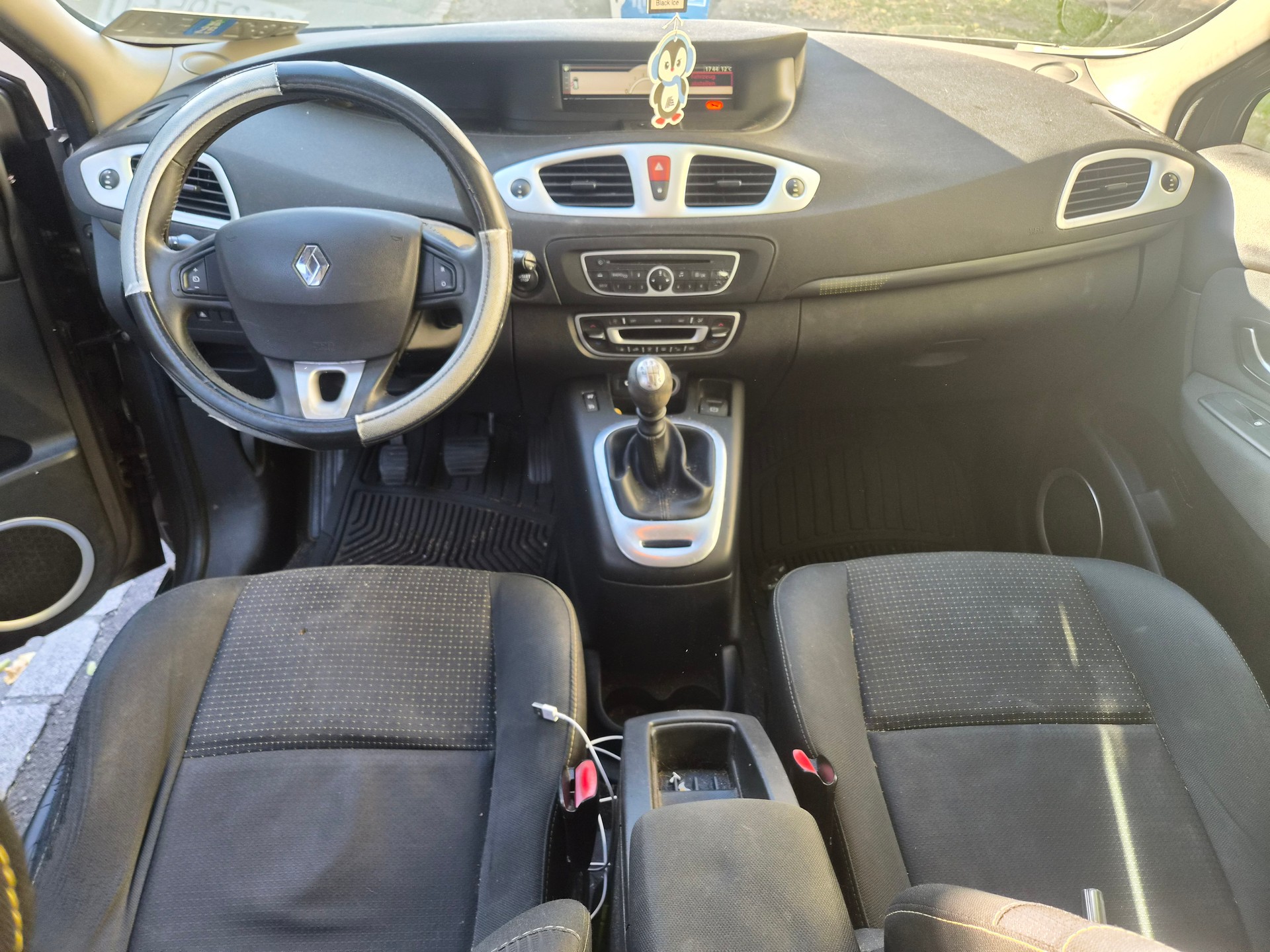 RENAULT Grand Scénic 1.4 16V Turbo Expression-image-10