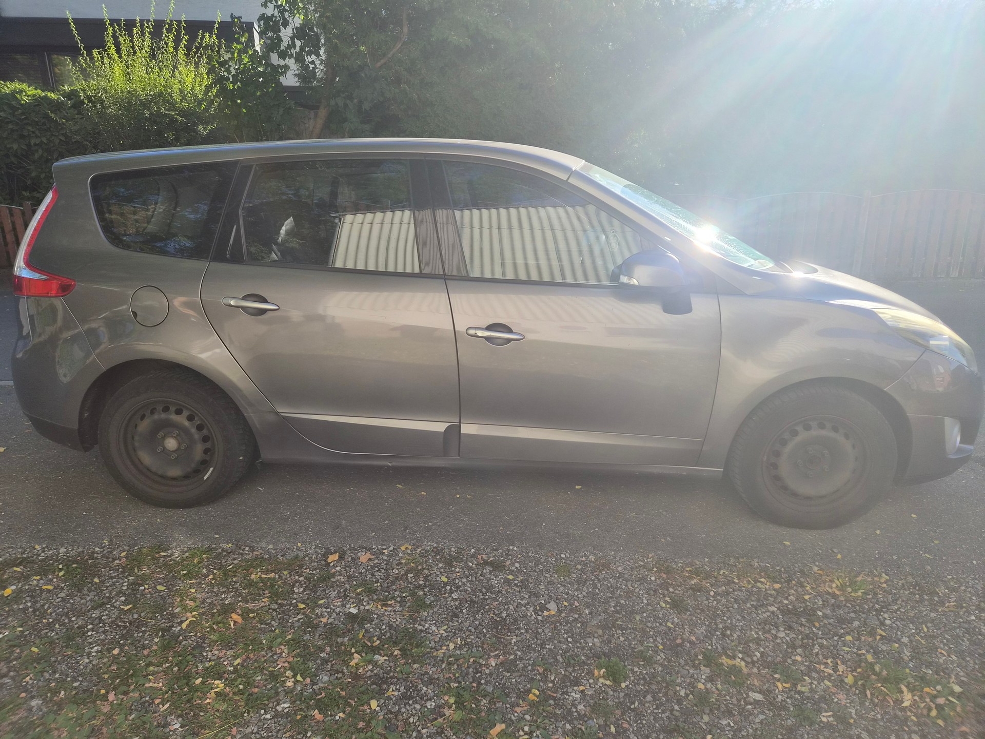 RENAULT Grand Scénic 1.4 16V Turbo Expression-image-5
