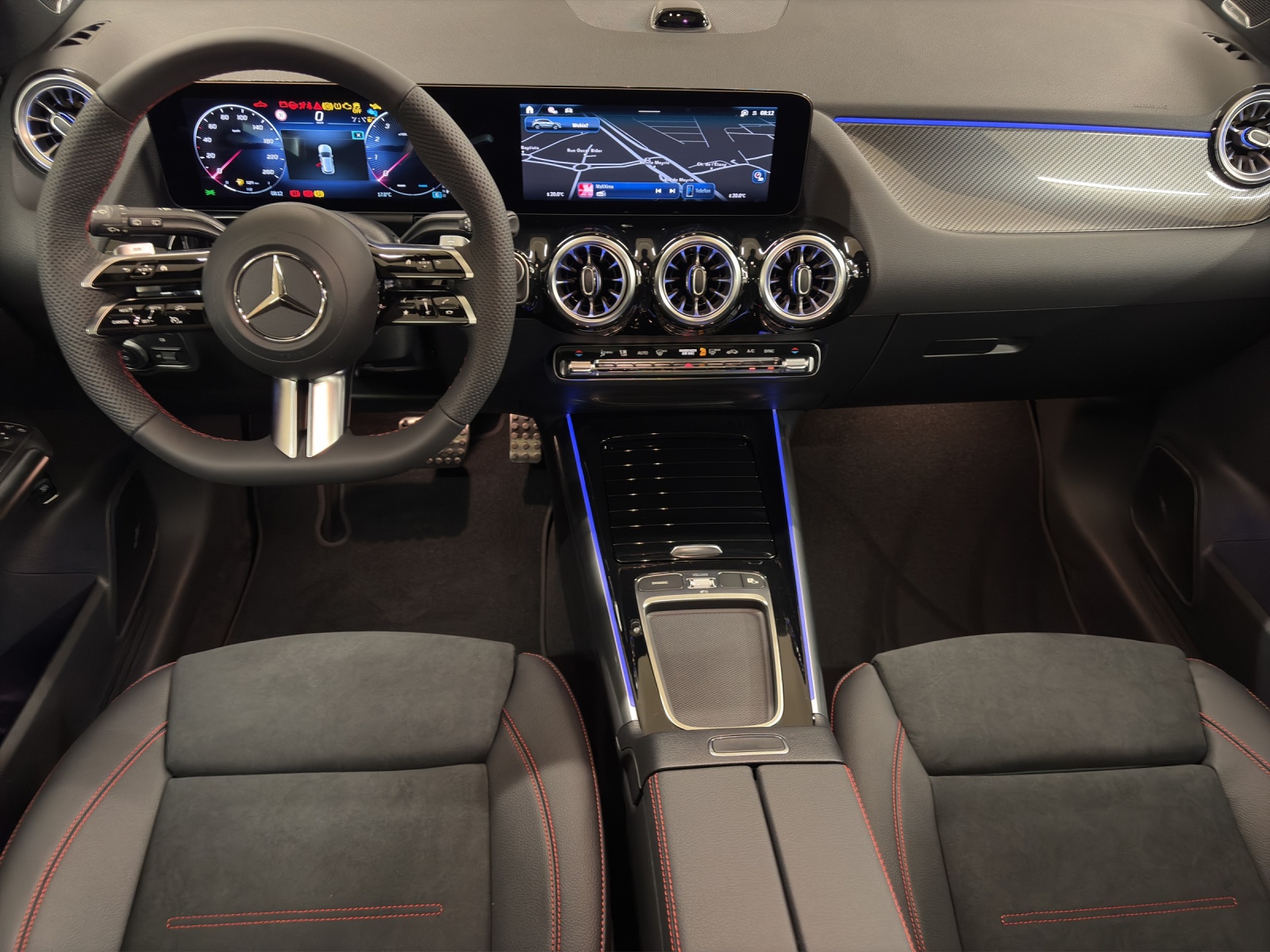 MERCEDES-BENZ GLA 220 4M-image-5