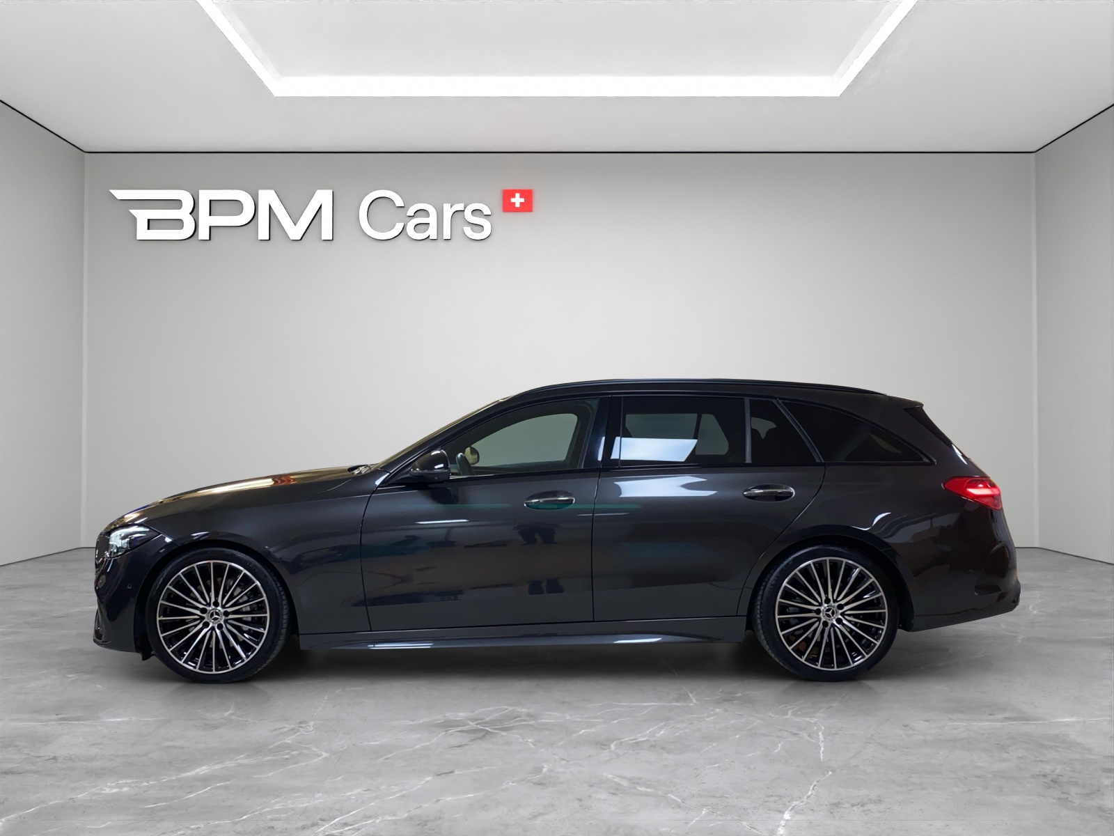 MERCEDES-BENZ C 300 T 4Matic AMG Line-image-17