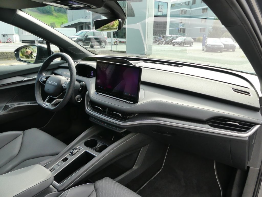 SKODA Enyaq 4x4 RS-image-8