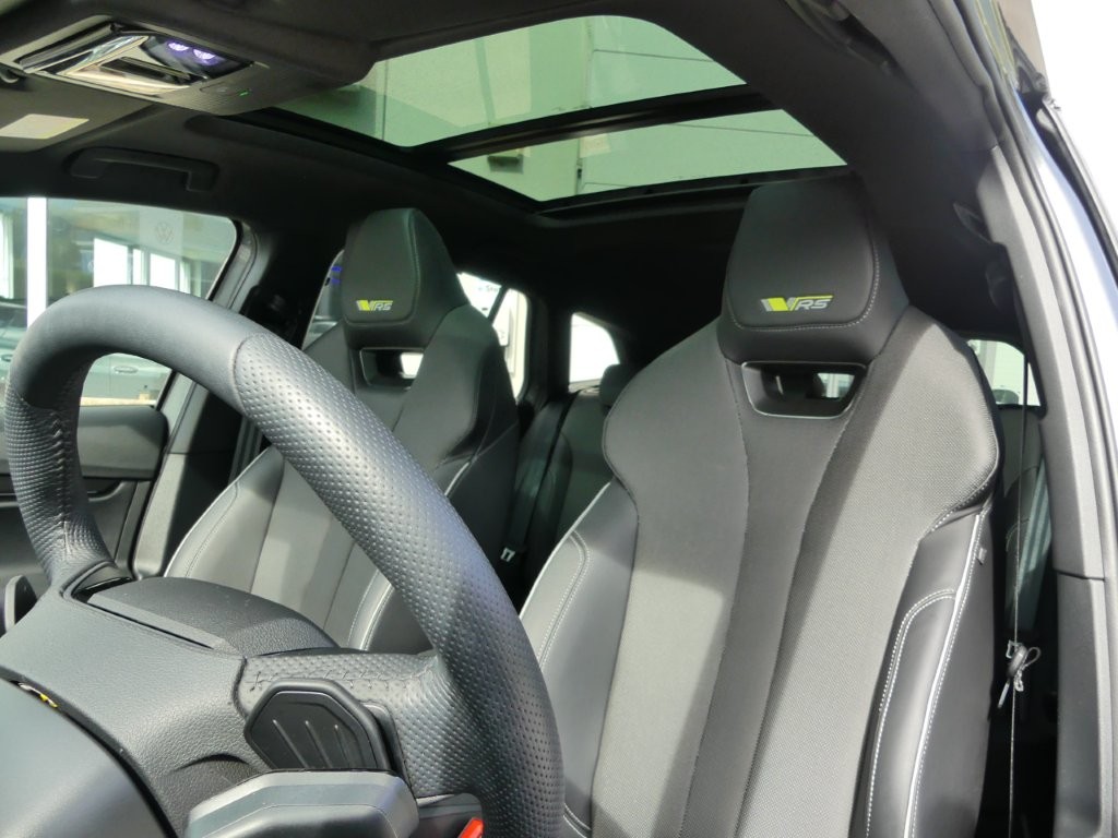 SKODA Enyaq 4x4 RS-image-9