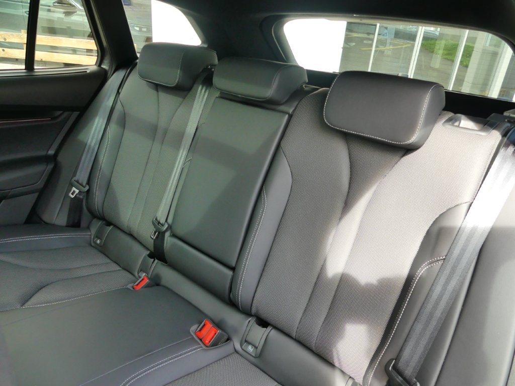 SKODA Enyaq 4x4 RS-image-11