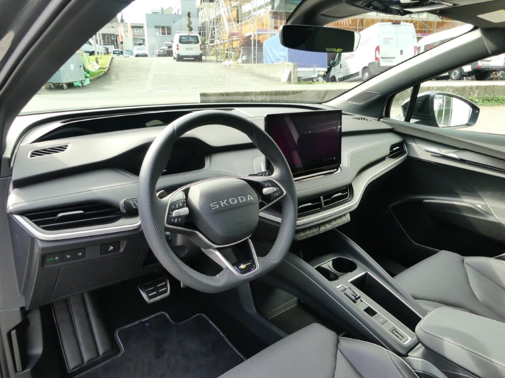 SKODA Enyaq 4x4 RS-image-6
