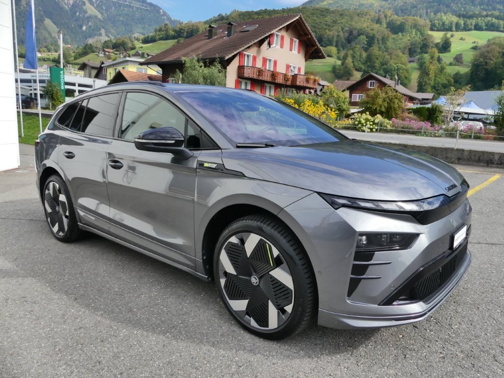 SKODA Enyaq 4x4 RS-image-4