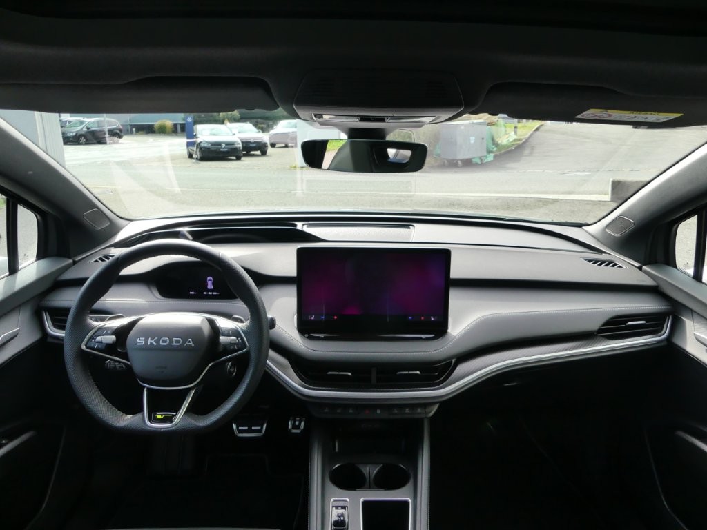 SKODA Enyaq 4x4 RS-image-7
