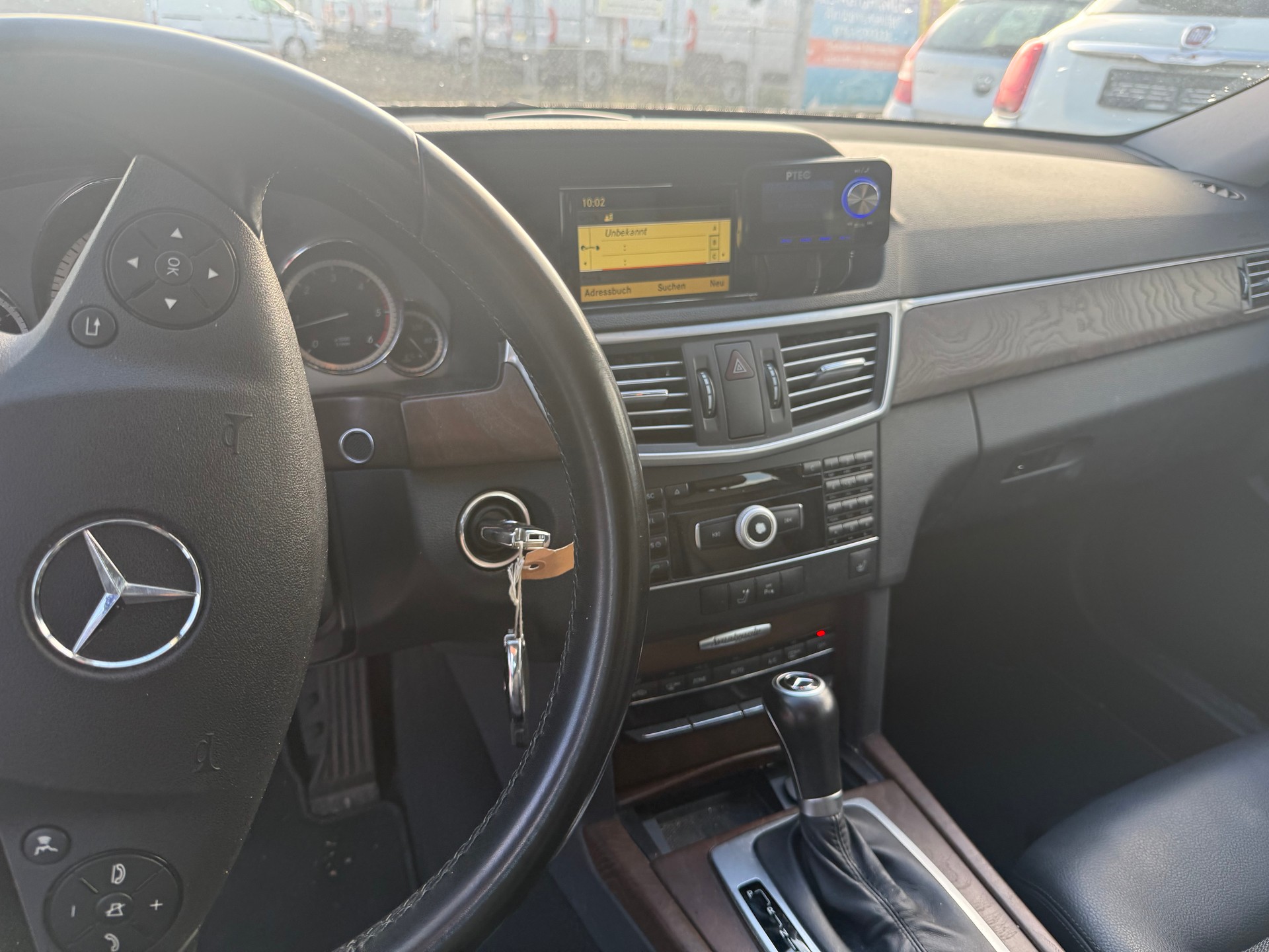 MERCEDES-BENZ E 200 CDI BlueEfficiency My Star Automatic-image-4
