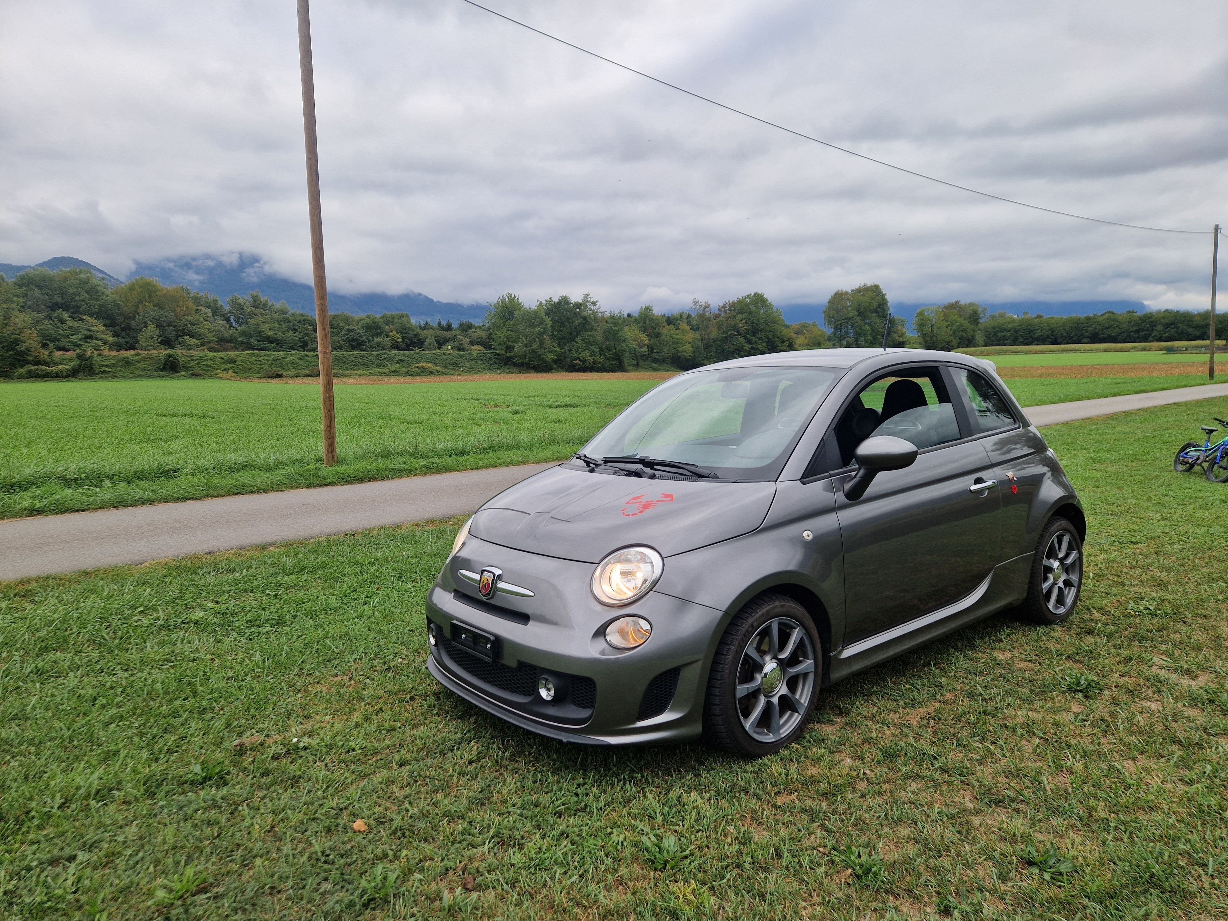Car photo