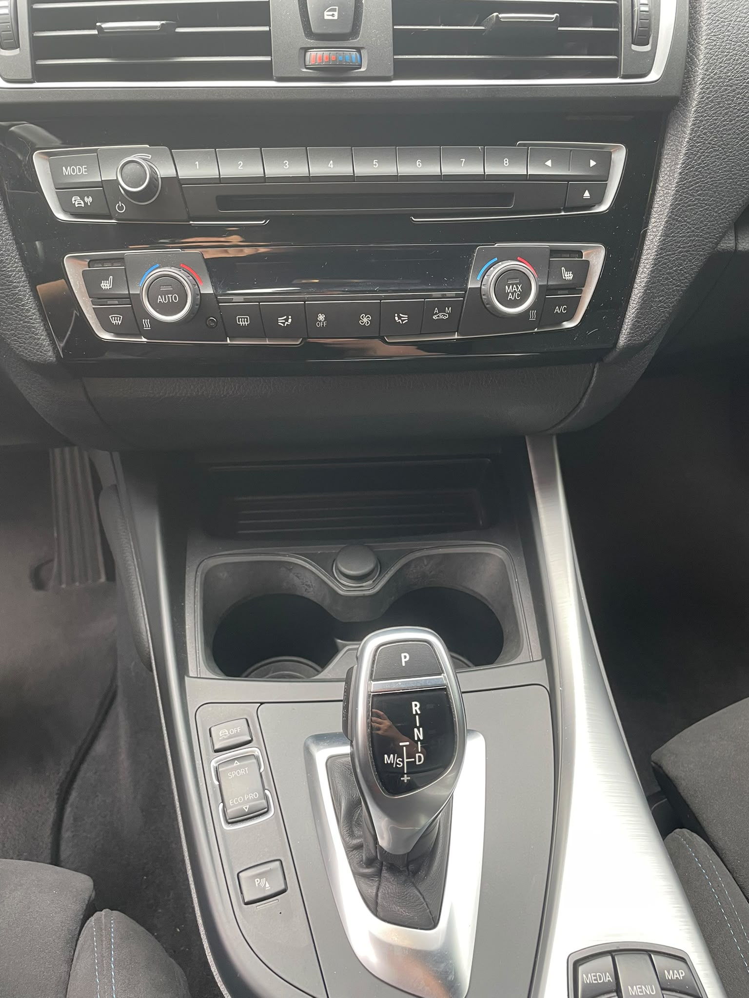 BMW 120d xDrive M Sport Steptronic-image-7