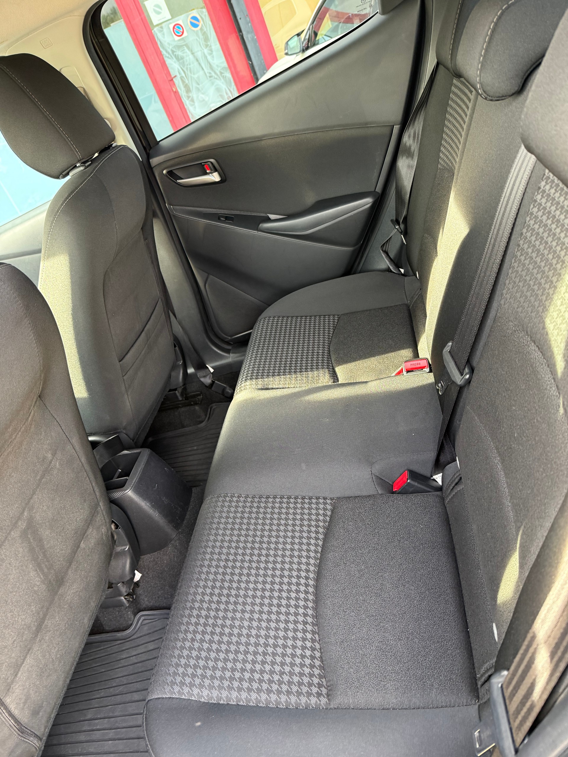 MAZDA 2 SKYACTIV-G 90 Ambition Plus-image-8