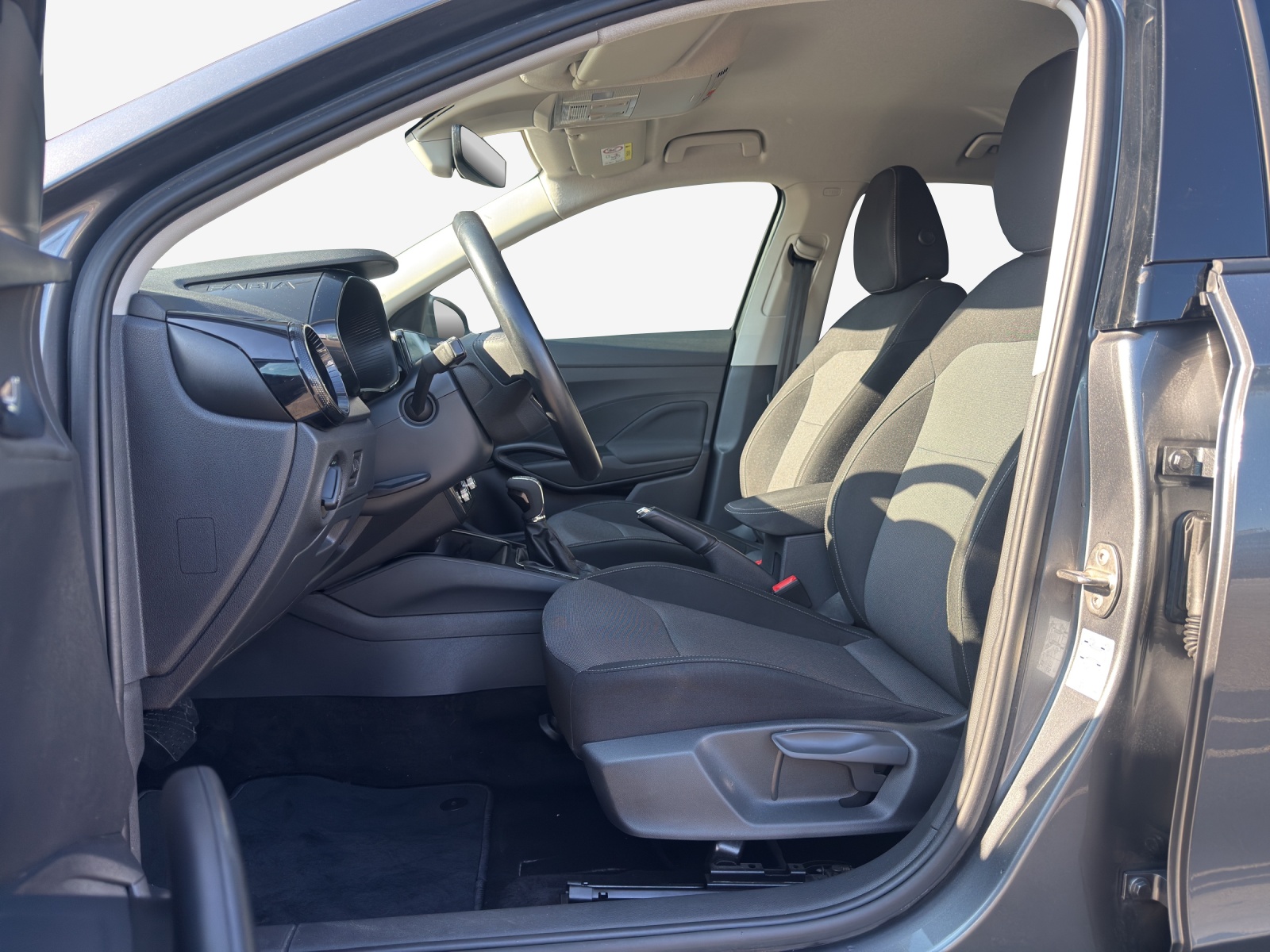 SKODA Fabia 1.0 TSI Ambition DSG-image-7
