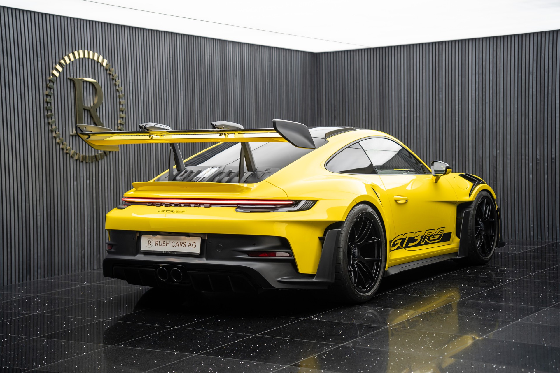 PORSCHE 911 GT3 RS Weissach-image-4
