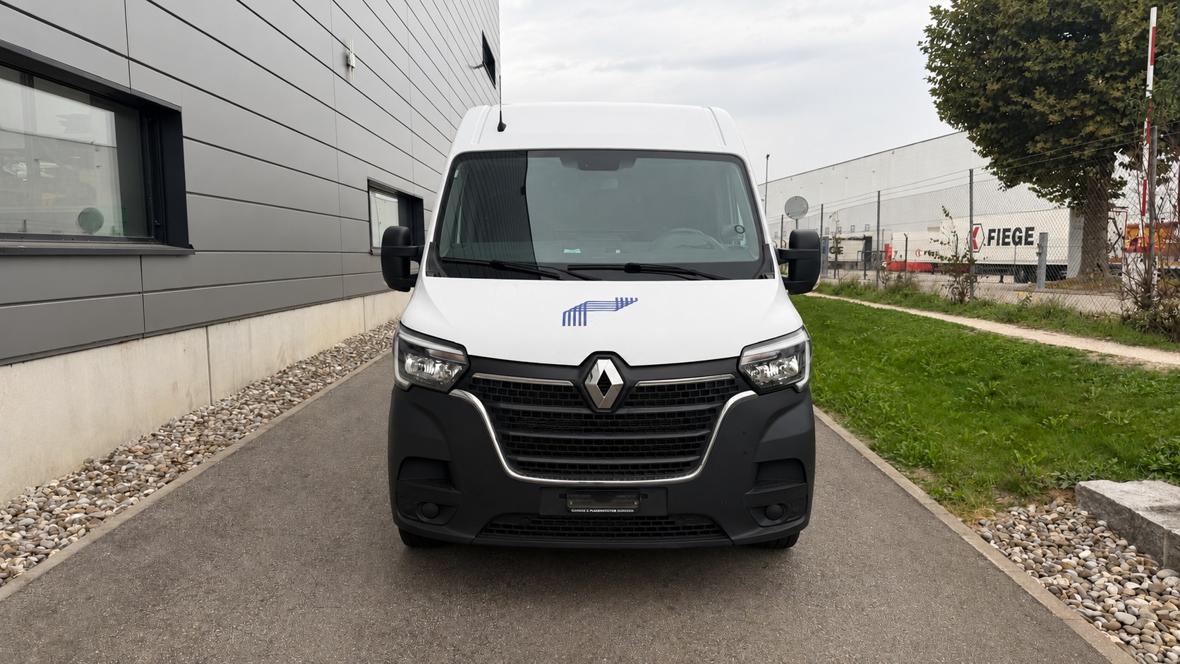 RENAULT Master T35 2.3dCi 135 L2H3-image-6