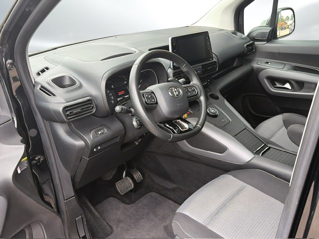 TOYOTA Proace City Verso 1.2 Trend Medium Automatik-image-3