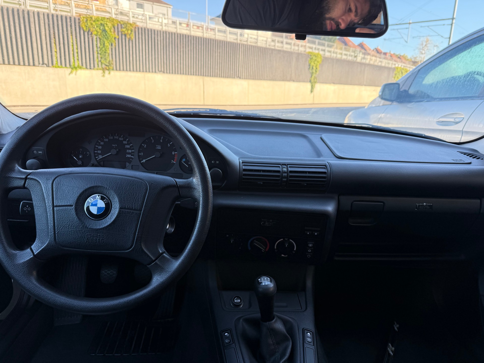 BMW 316i Compact-image-14