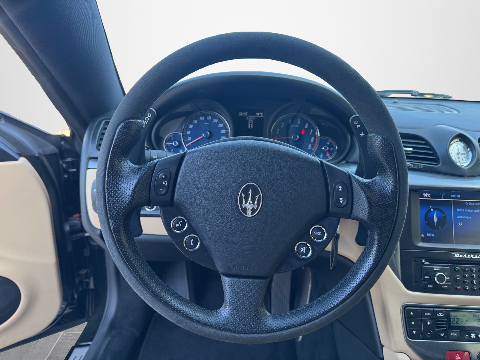MASERATI GranTurismo S Automatica-image-9