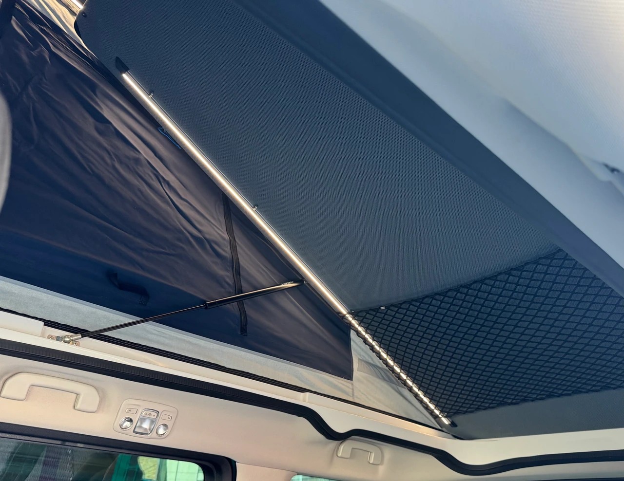 PÖSSL Citroen Vanster Blue HDI 145 PS-image-16