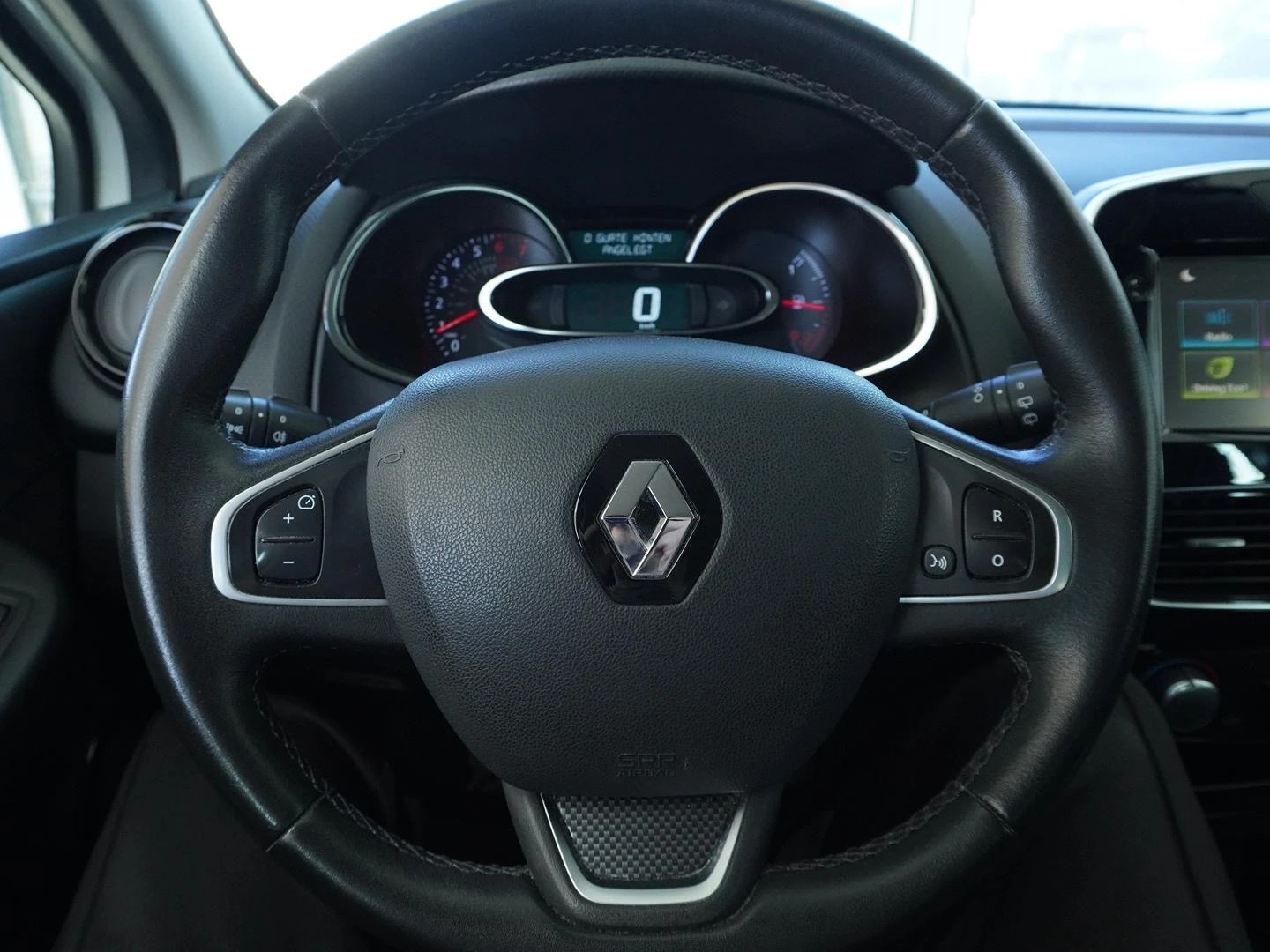 RENAULT Clio 0.9 12V Zen-image-5