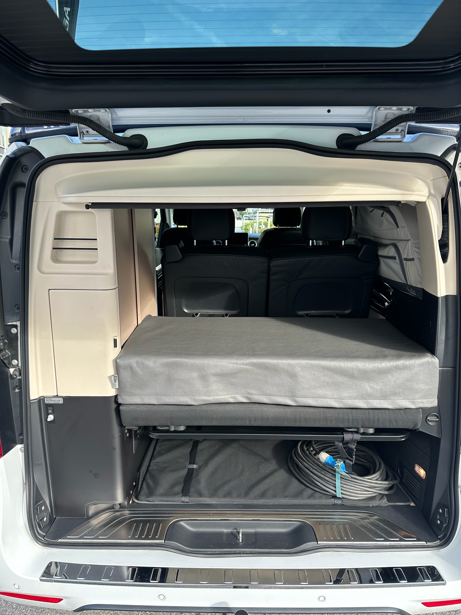 MERCEDES-BENZ Marco Polo 300 d 4M Automat-image-21