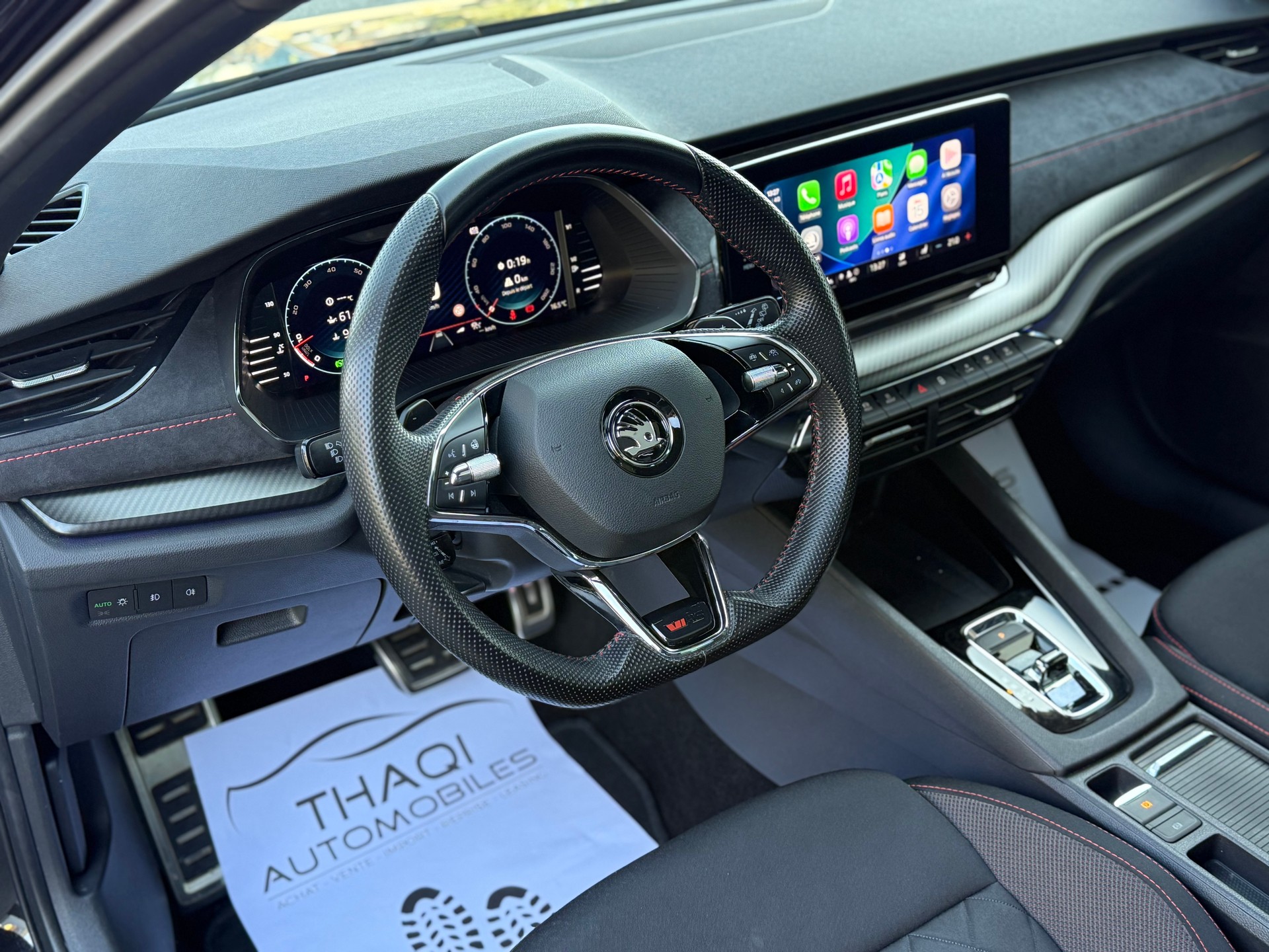 SKODA Octavia Combi 2.0 TSI DSG RS-image-14