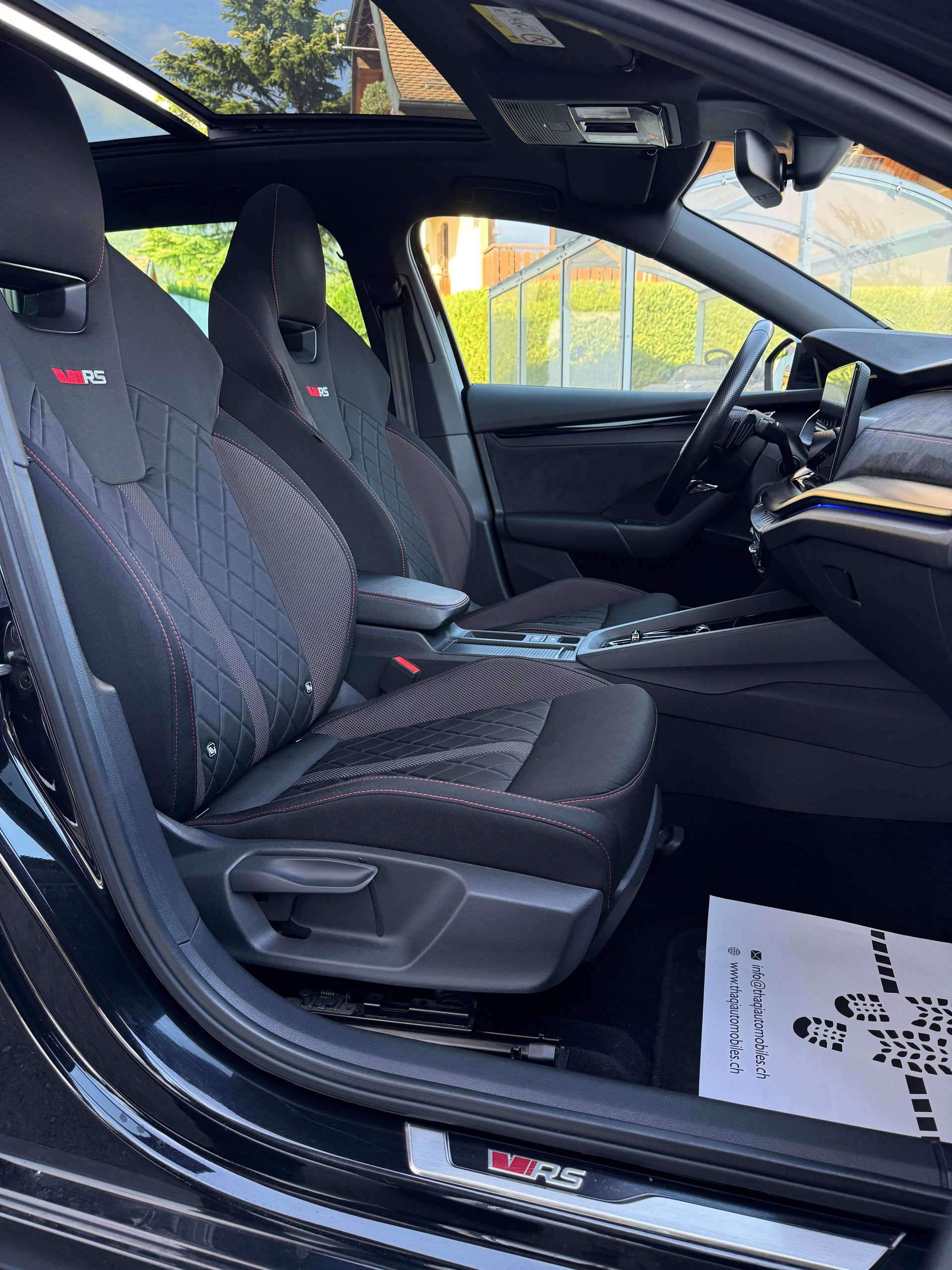SKODA Octavia Combi 2.0 TSI DSG RS-image-22