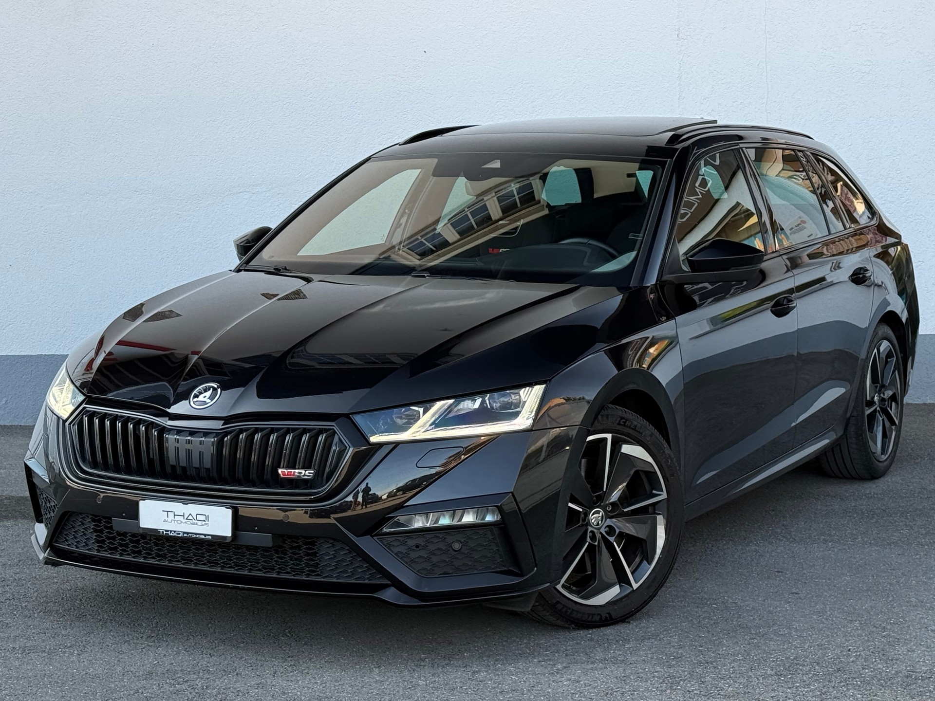 SKODA Octavia Combi 2.0 TSI DSG RS-image-0