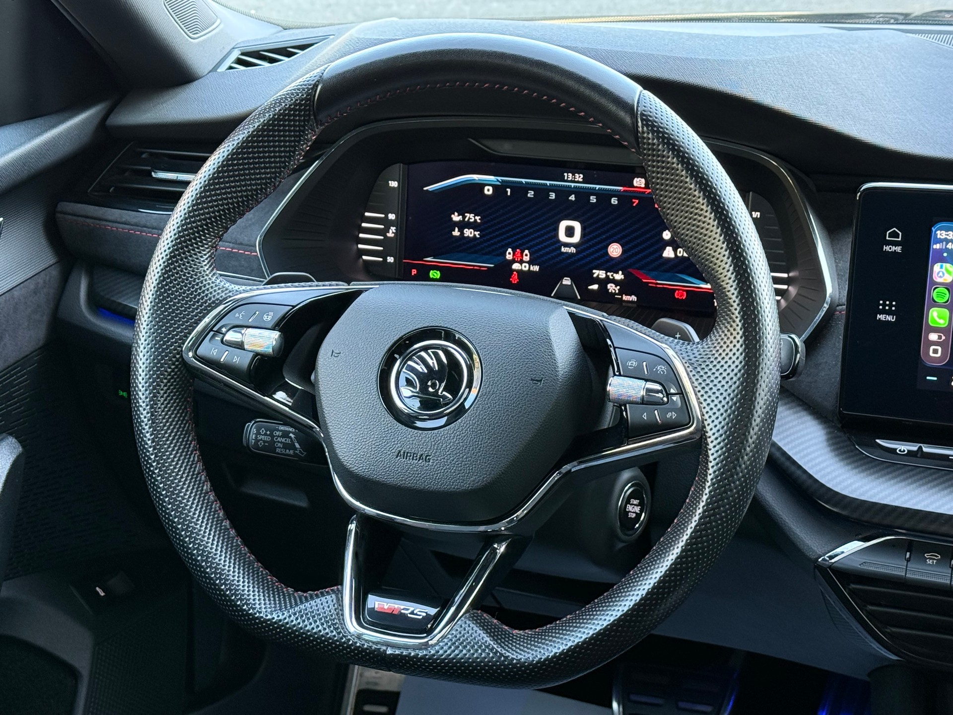 SKODA Octavia Combi 2.0 TSI DSG RS-image-21