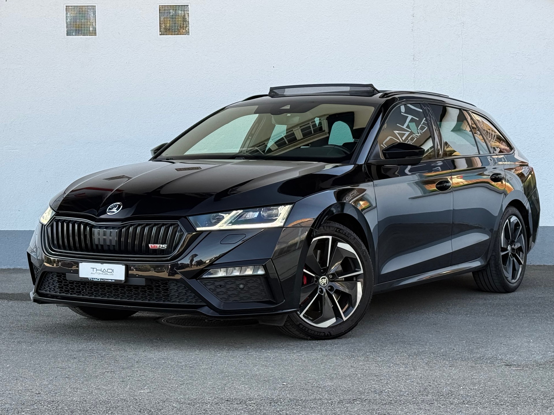 SKODA Octavia Combi 2.0 TSI DSG RS-image-2