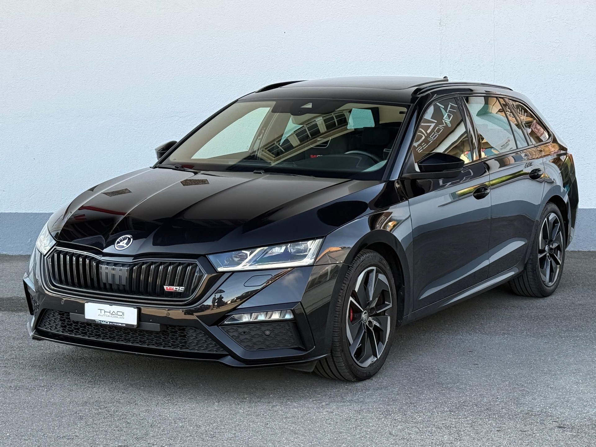 SKODA Octavia Combi 2.0 TSI DSG RS-image-3