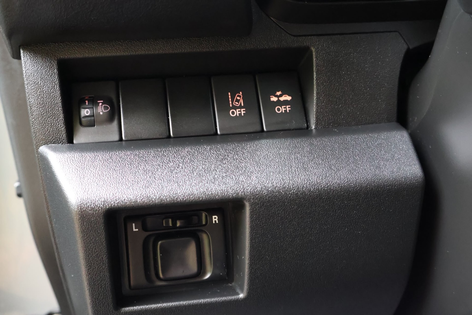 SUZUKI Jimny 1.5 Compact Top 4x4 Automat-image-12