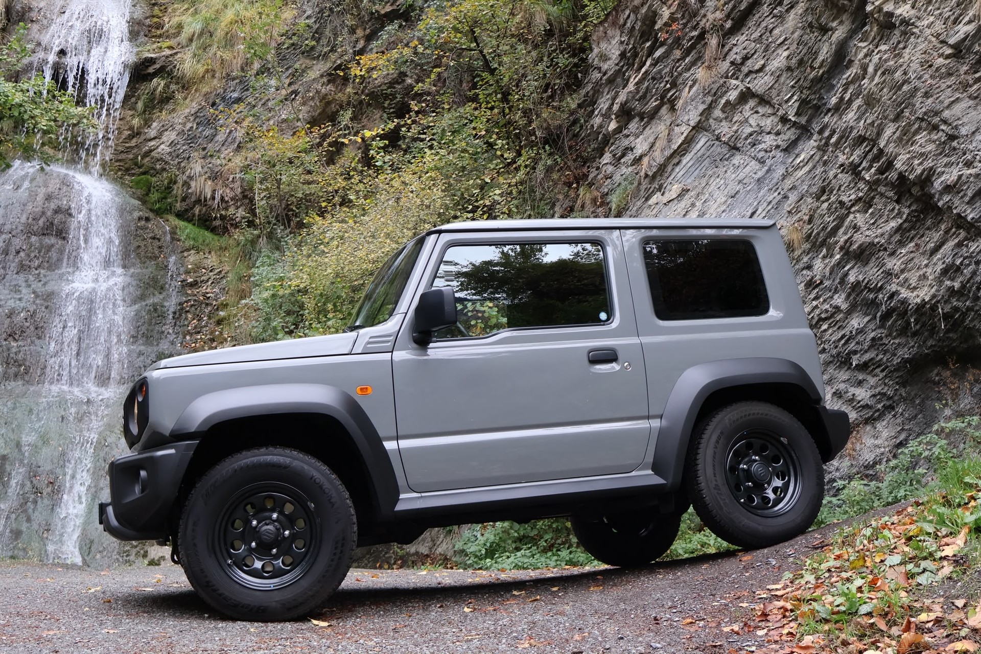 SUZUKI Jimny 1.5 Compact Top 4x4 Automat-image-3