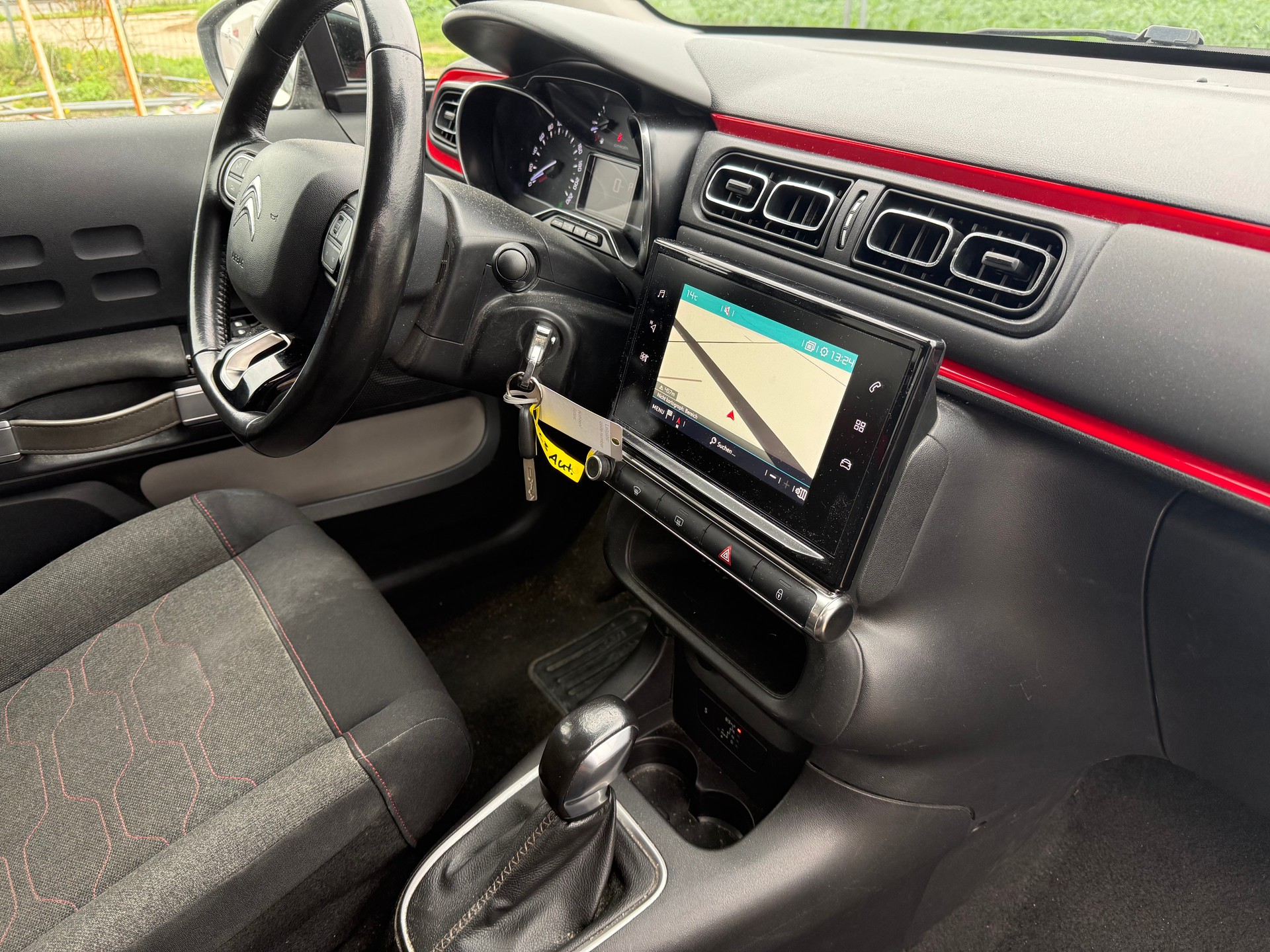 CITROEN C3 1.2i PureTech Elle EAT6-image-11