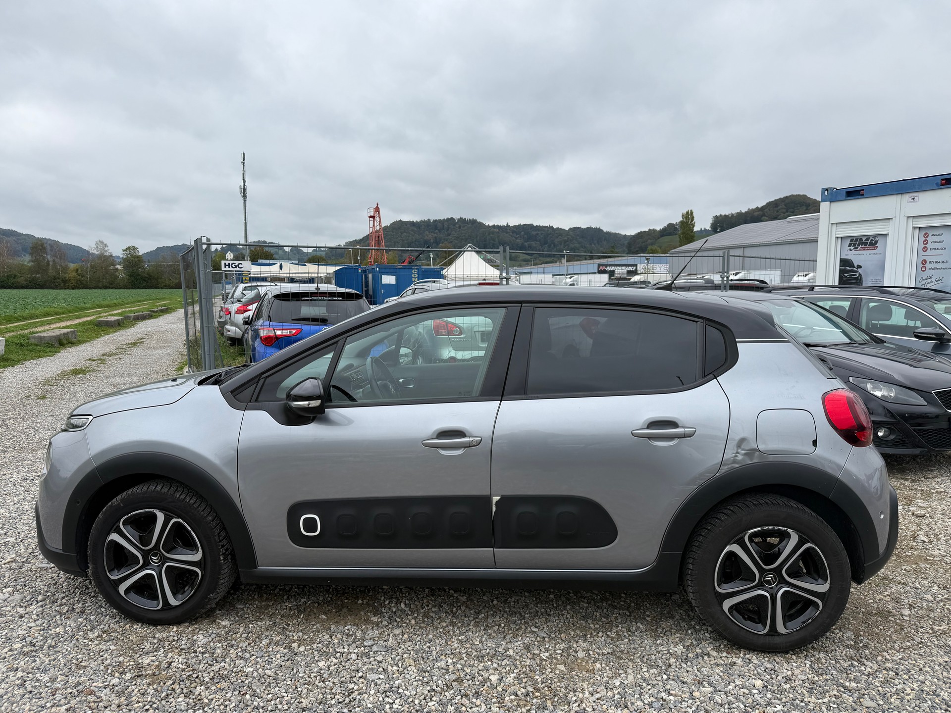 CITROEN C3 1.2i PureTech Elle EAT6-image-3