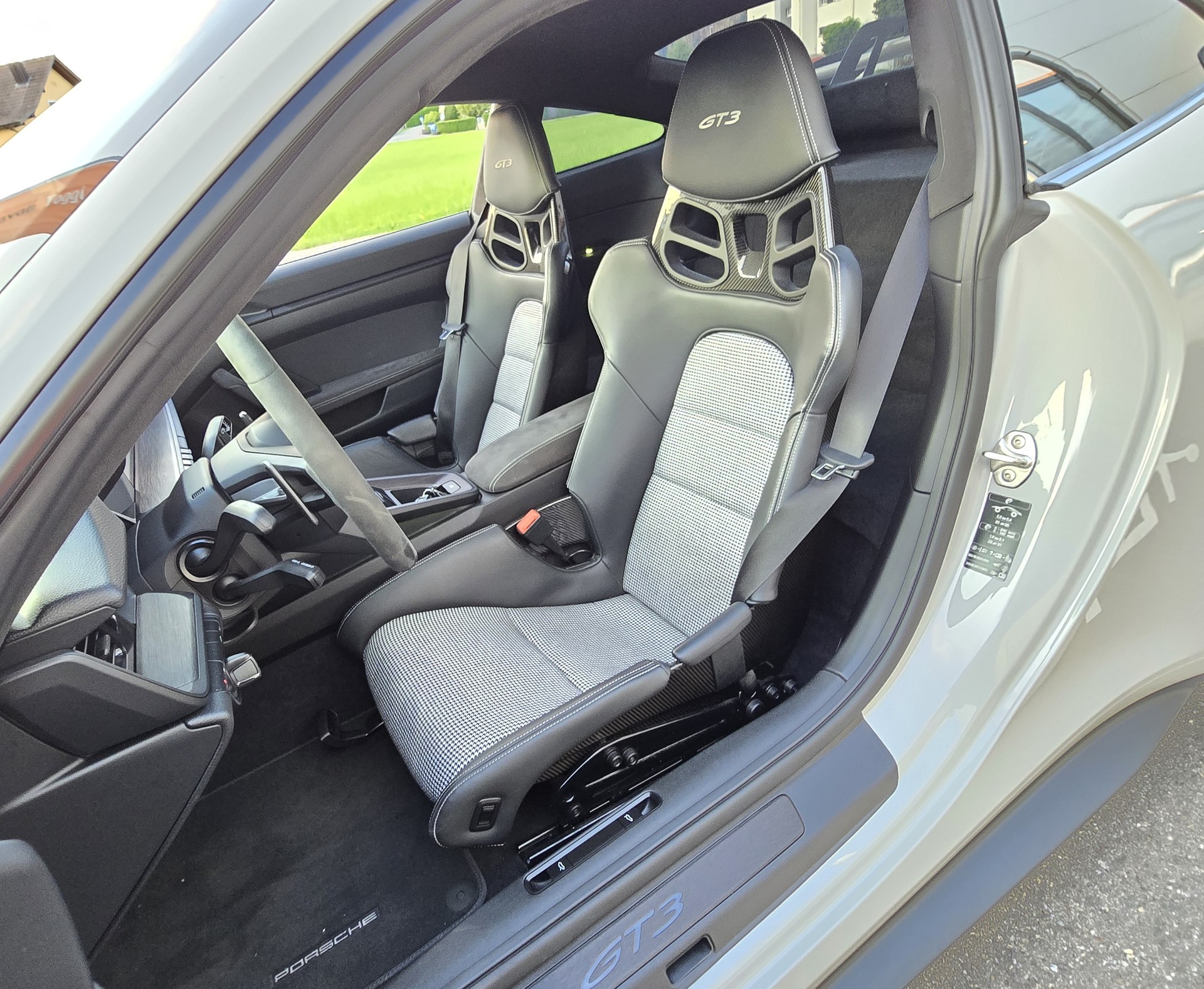 PORSCHE 911 GT3 PDK-image-13