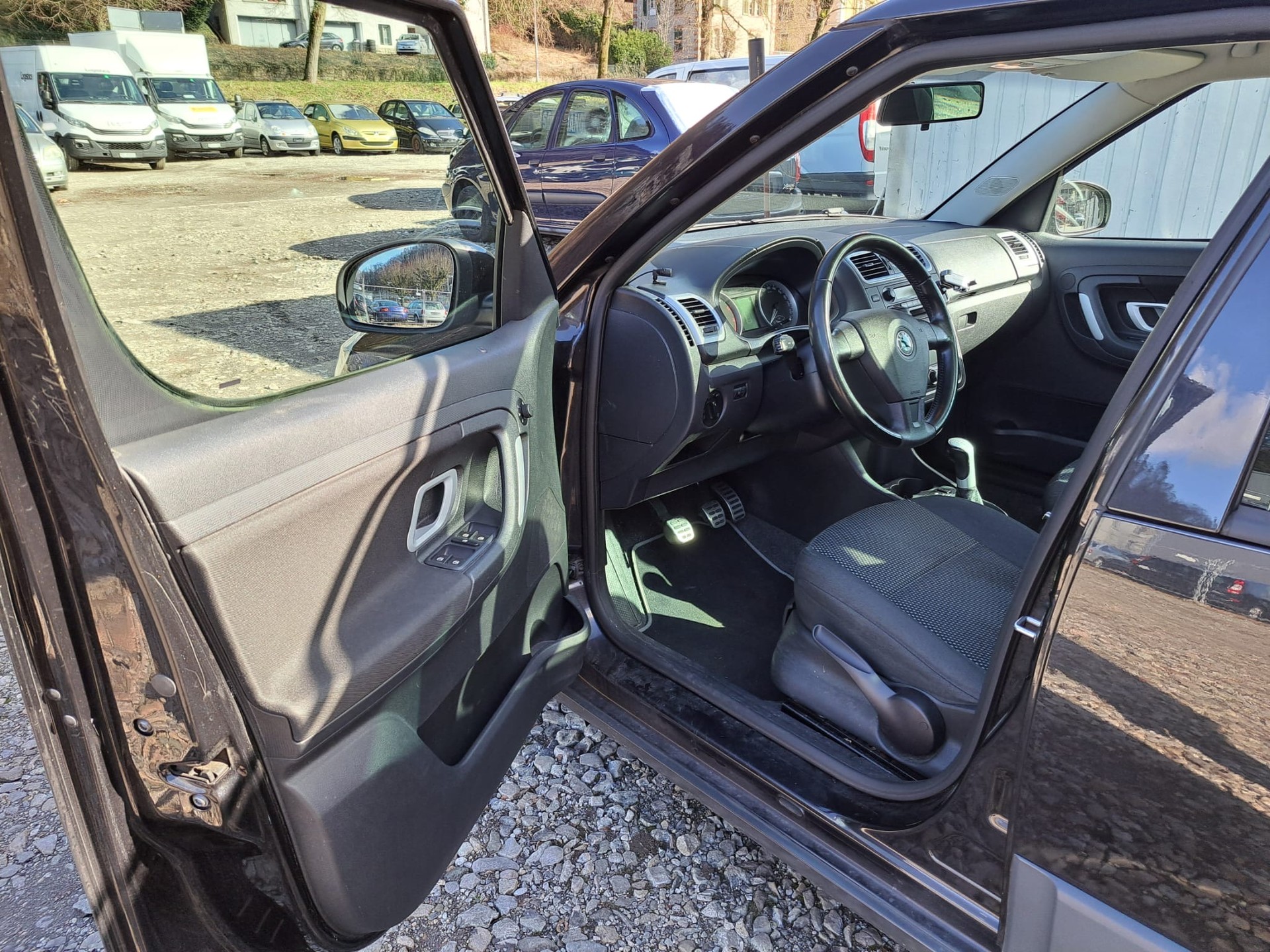 SKODA Roomster 1.6 Cooly-image-9