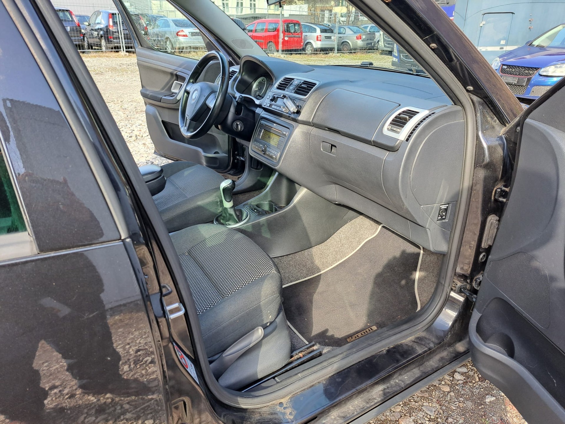 SKODA Roomster 1.6 Cooly-image-10
