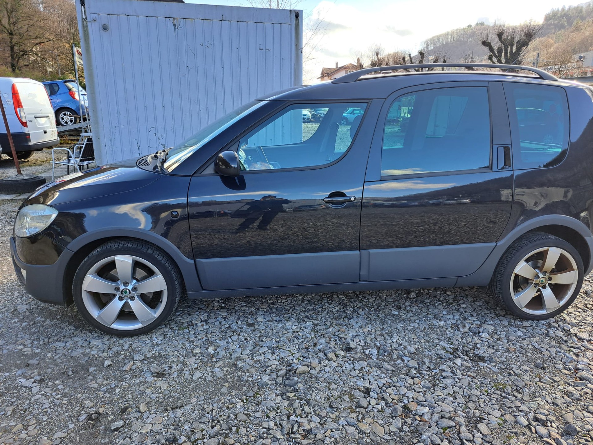 SKODA Roomster 1.6 Cooly-image-7