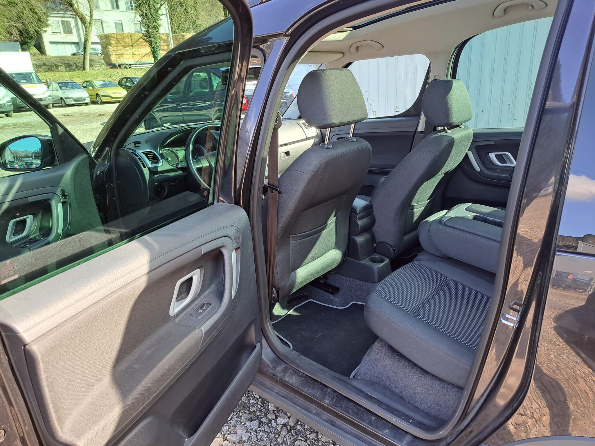 SKODA Roomster 1.6 Cooly-image-12