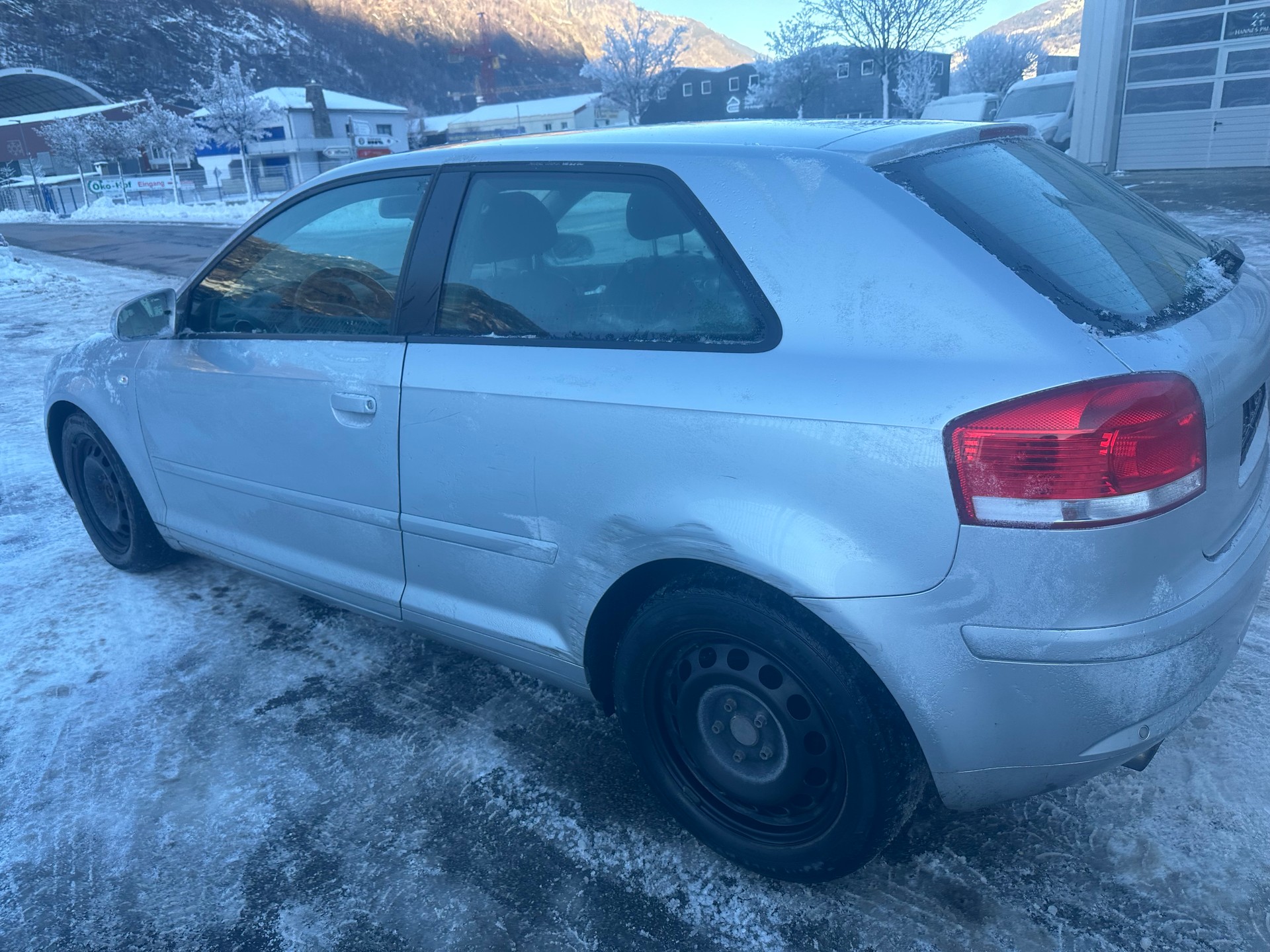 AUDI A3 2.0 FSI Ambition-image-8