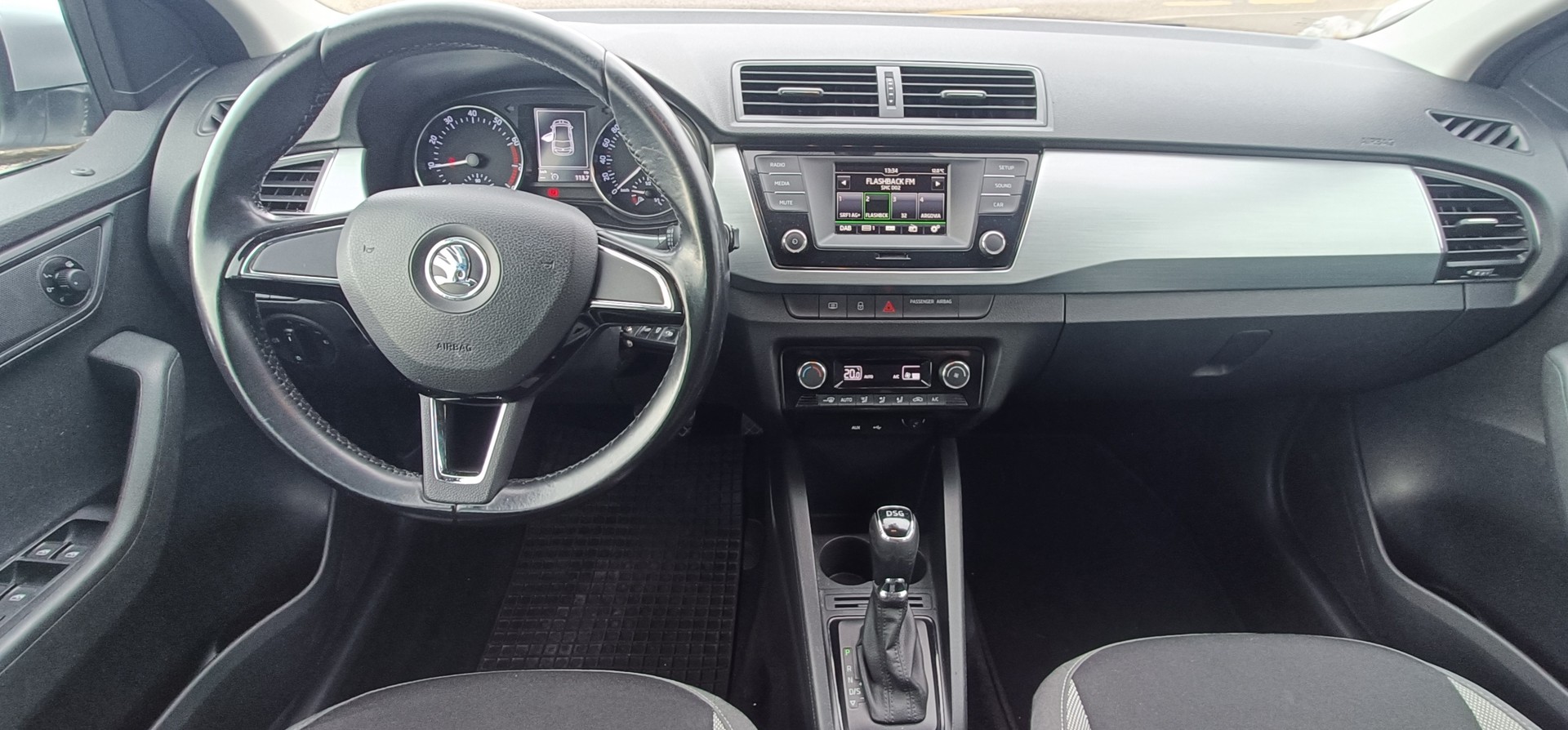SKODA Fabia 1.2 TSI Ambition DSG-image-7