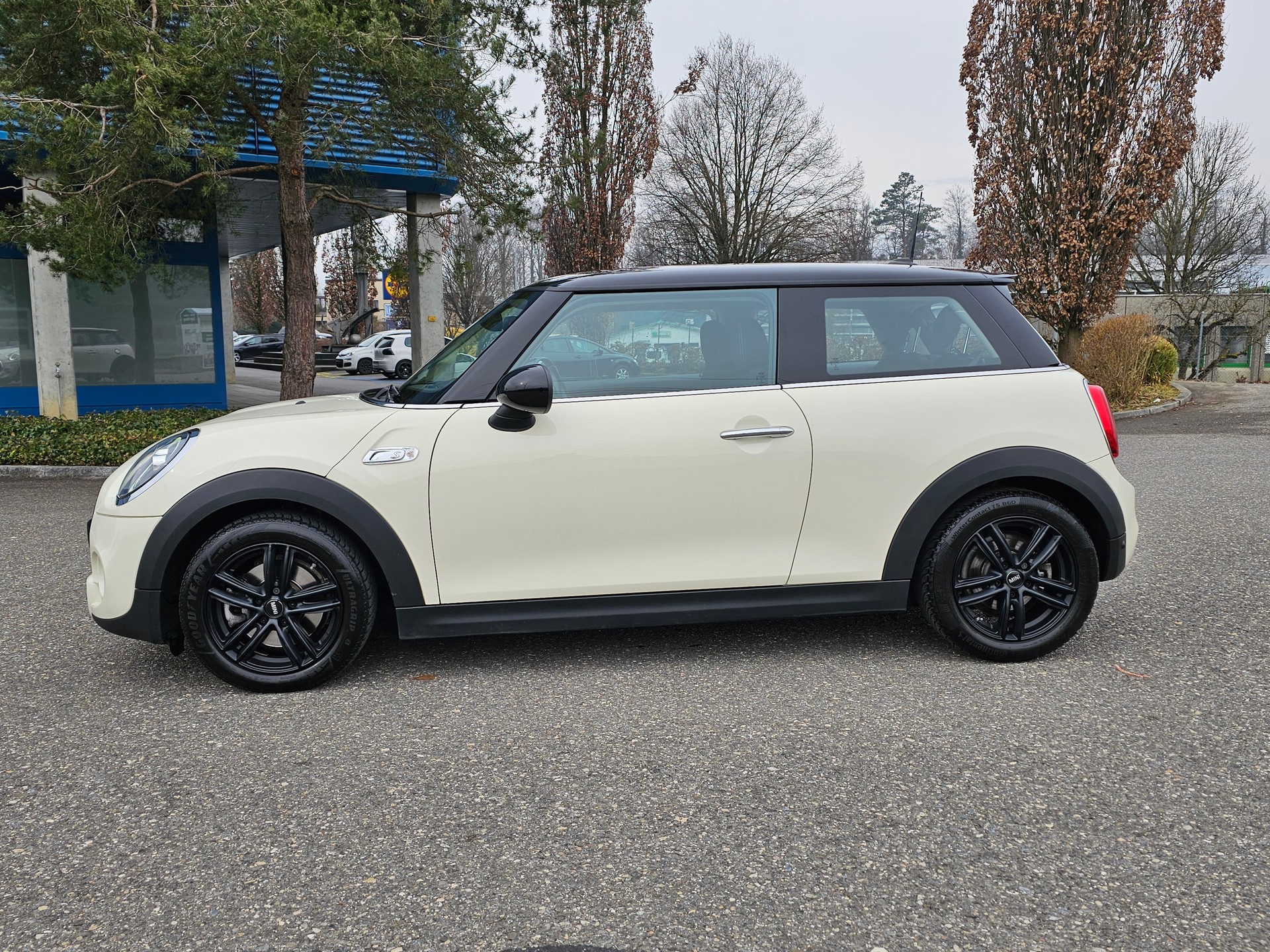 MINI Mini Cooper S-image-2