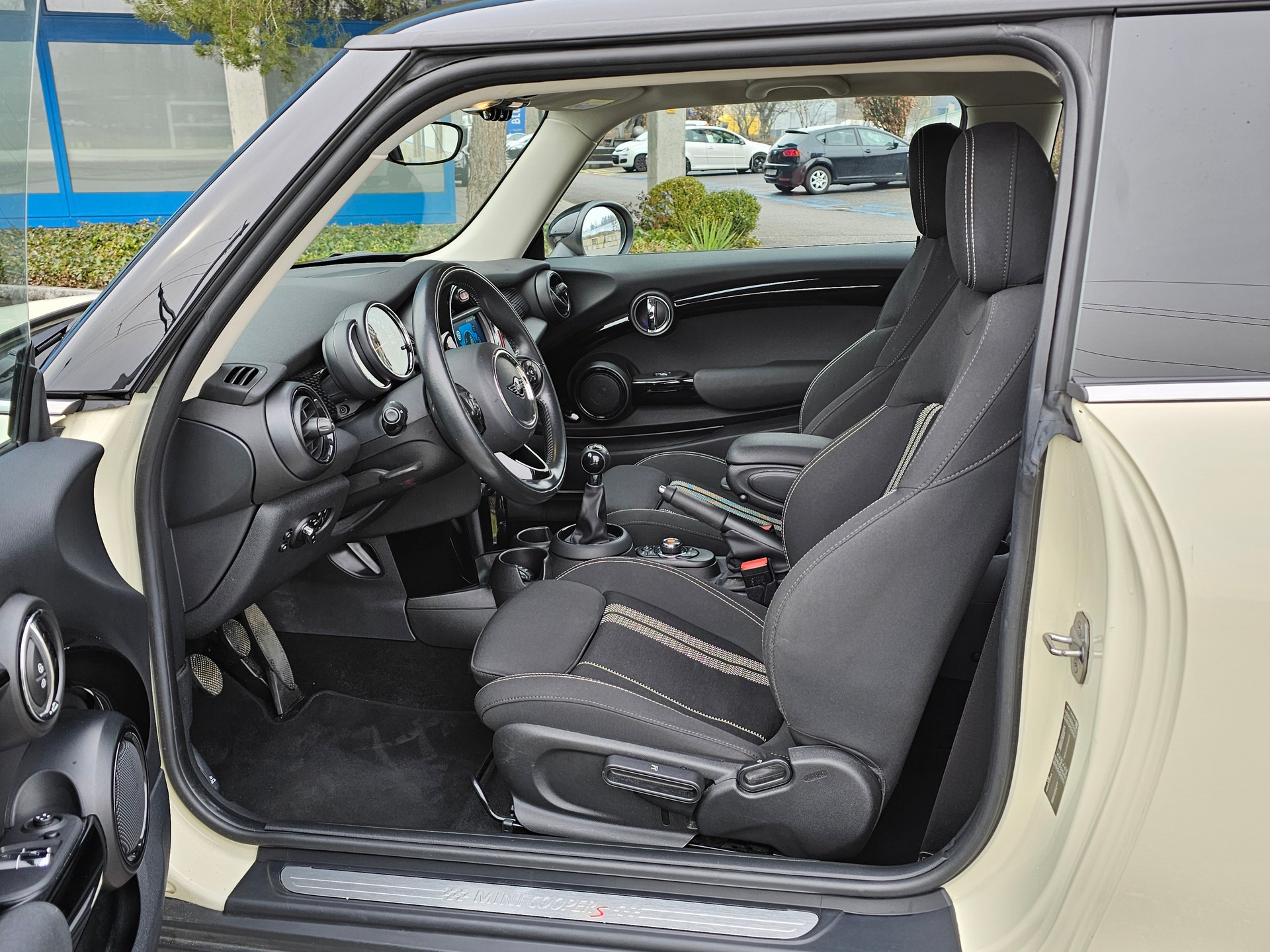 MINI Mini Cooper S-image-7