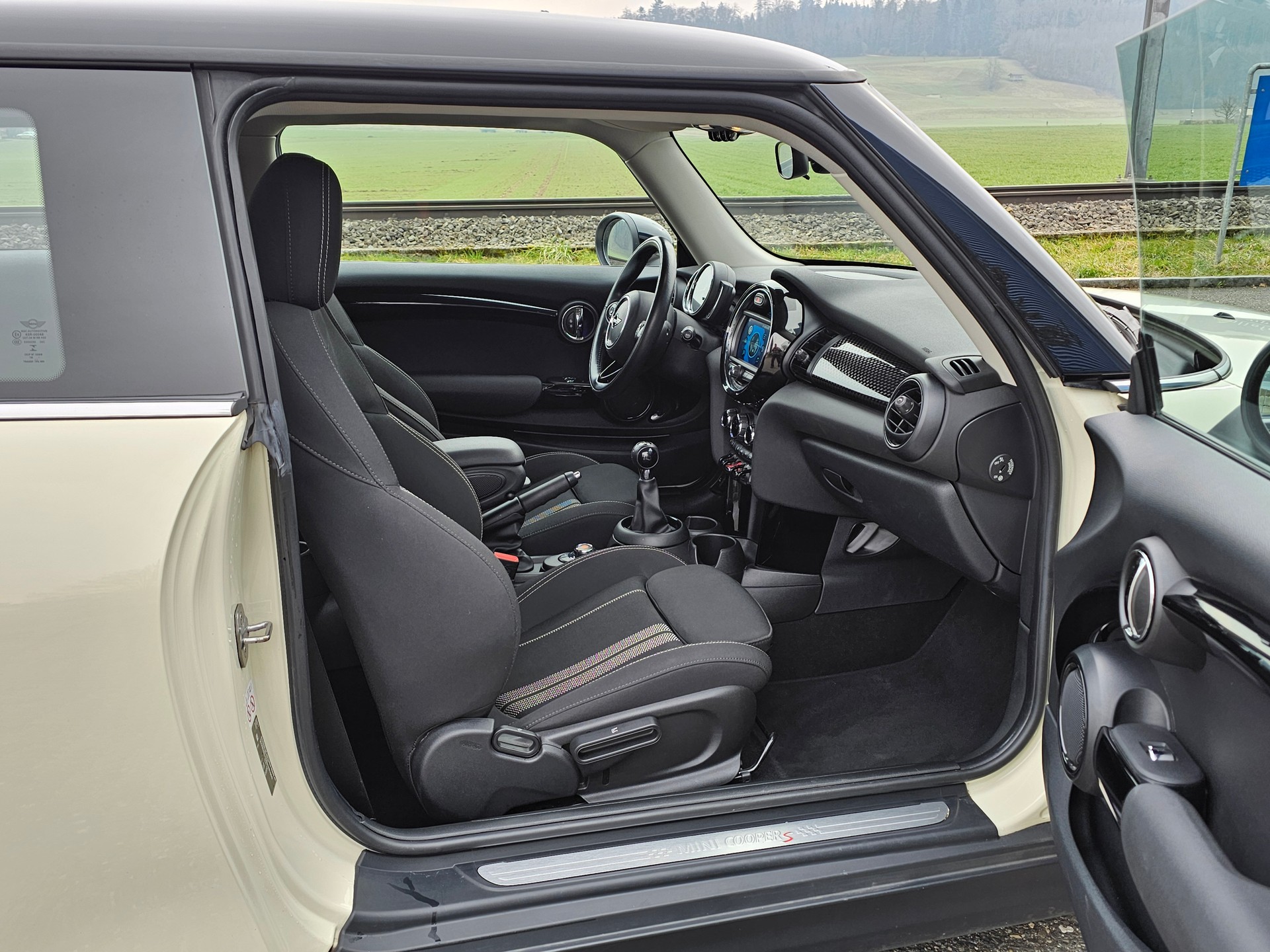 MINI Mini Cooper S-image-8